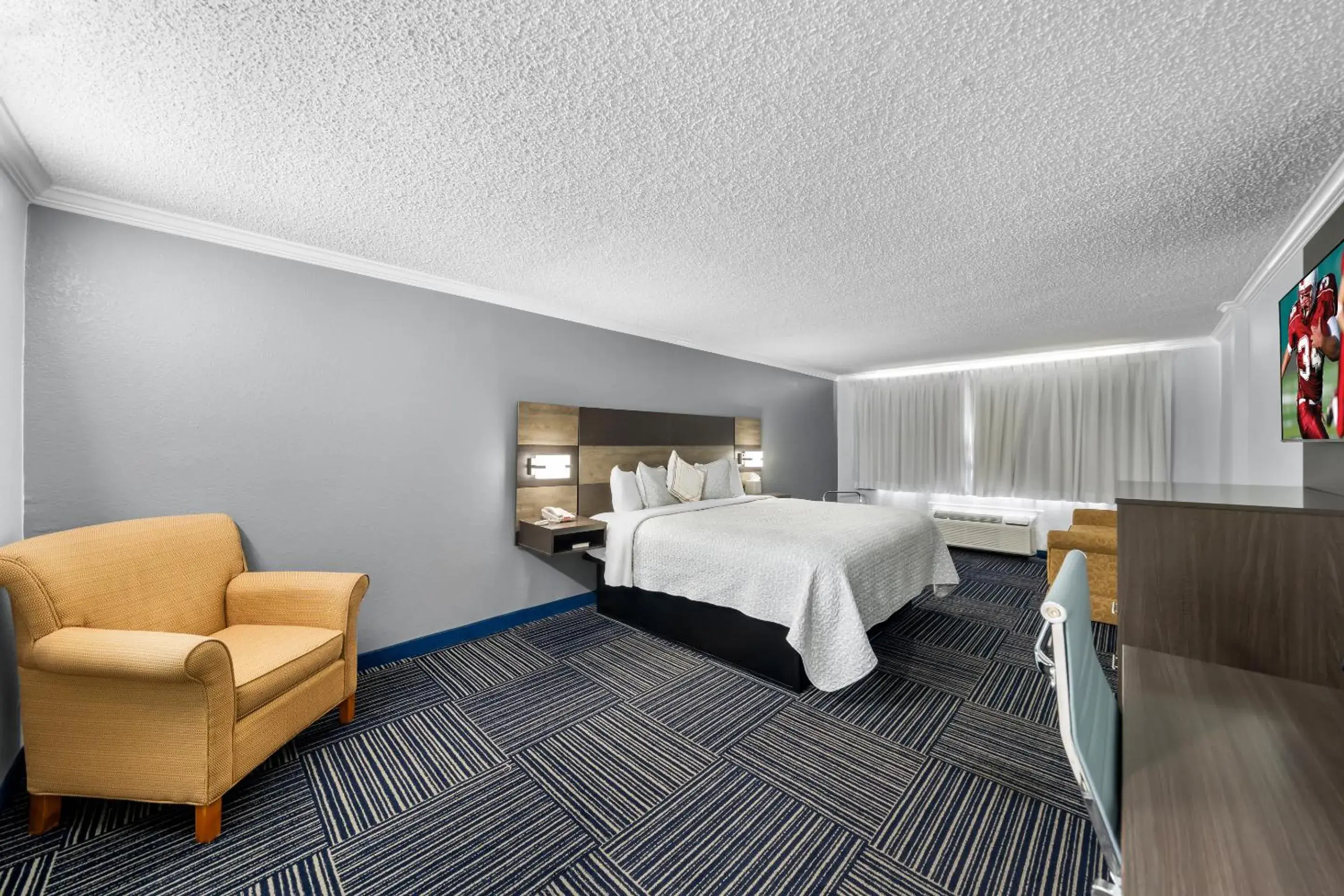 Superior King Room Pet-Friendly Smoke Free in Admiralty Inn & Suites - a Red Collection Hotel Superior King Room Pet-Friendly Smoke Free in Admiralty Inn & Suites - a Red Collection Hotel