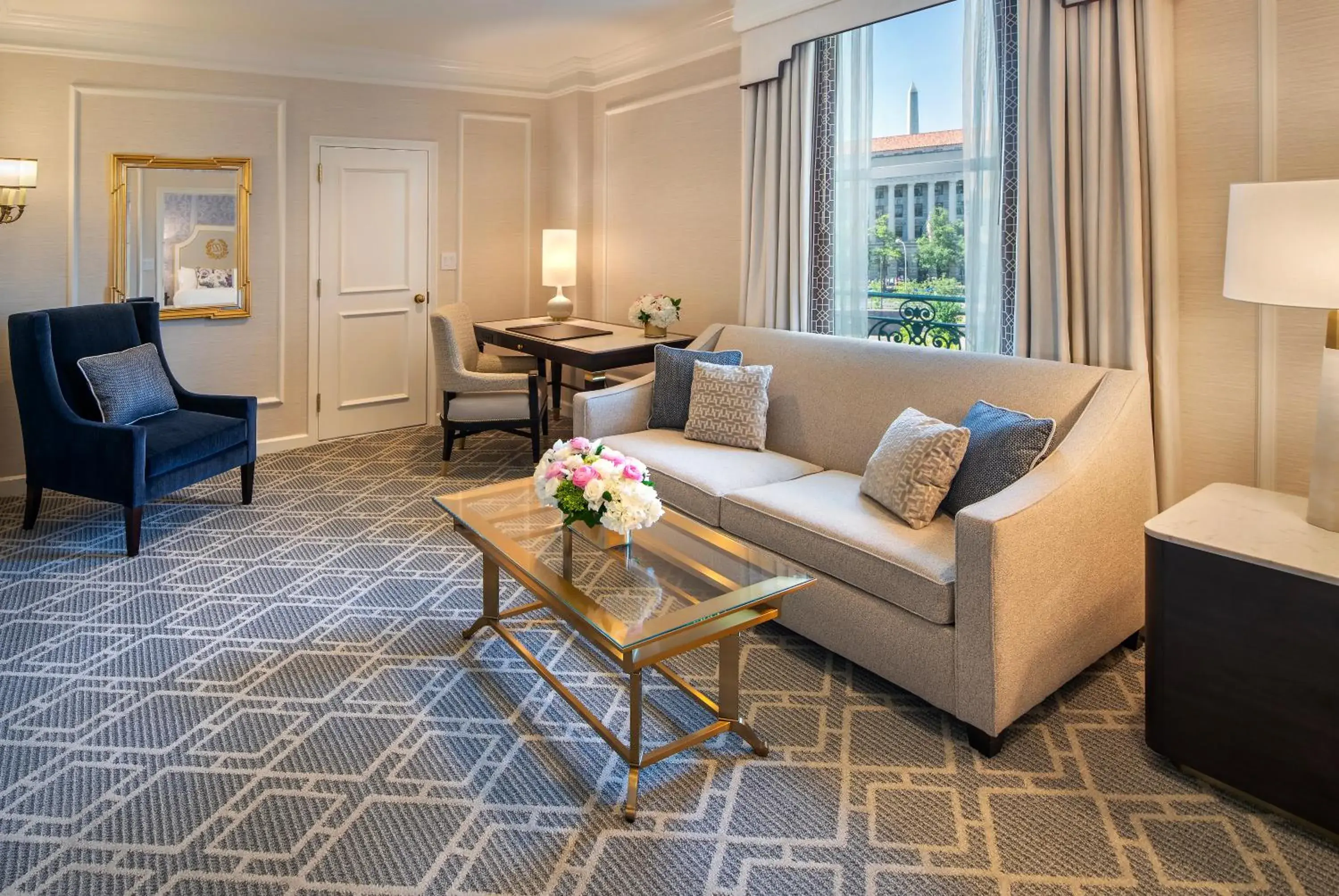 Living room in Willard InterContinental Washington by IHG Living room in Willard InterContinental Washington by IHG