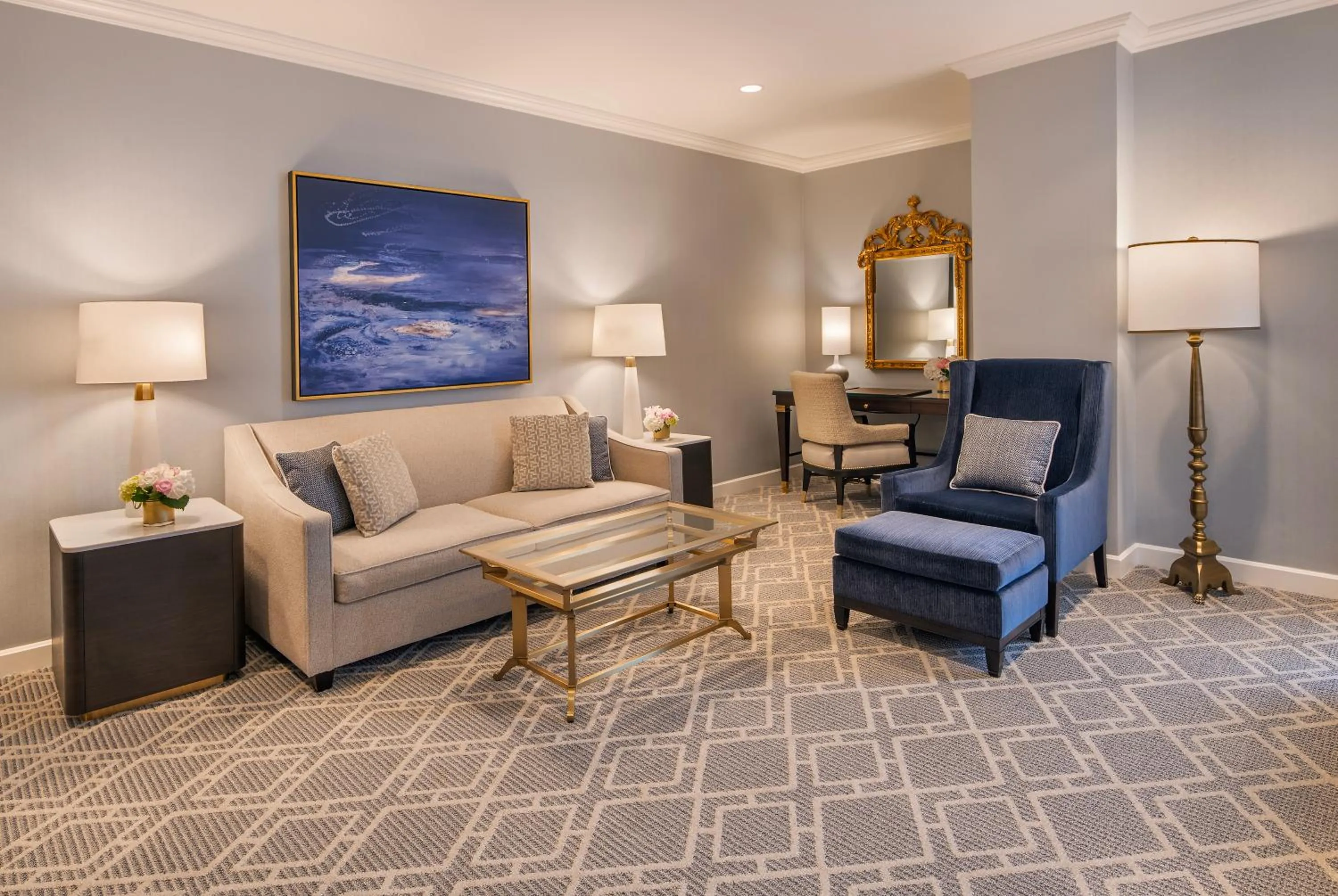 Seating area in Willard InterContinental Washington by IHG