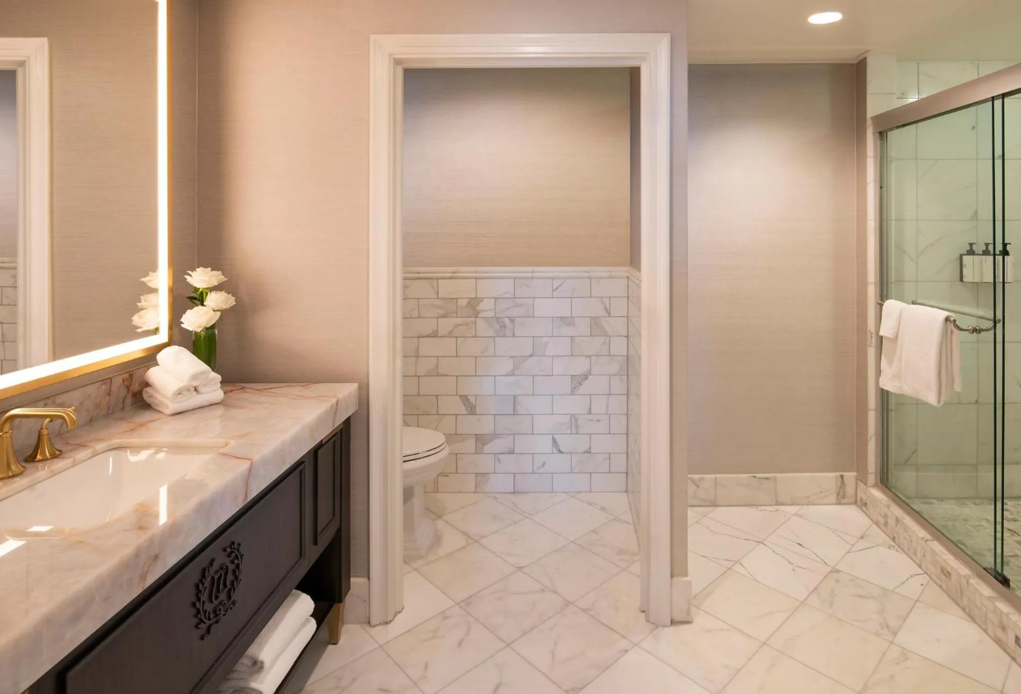 Photo of the whole room in Willard InterContinental Washington by IHG