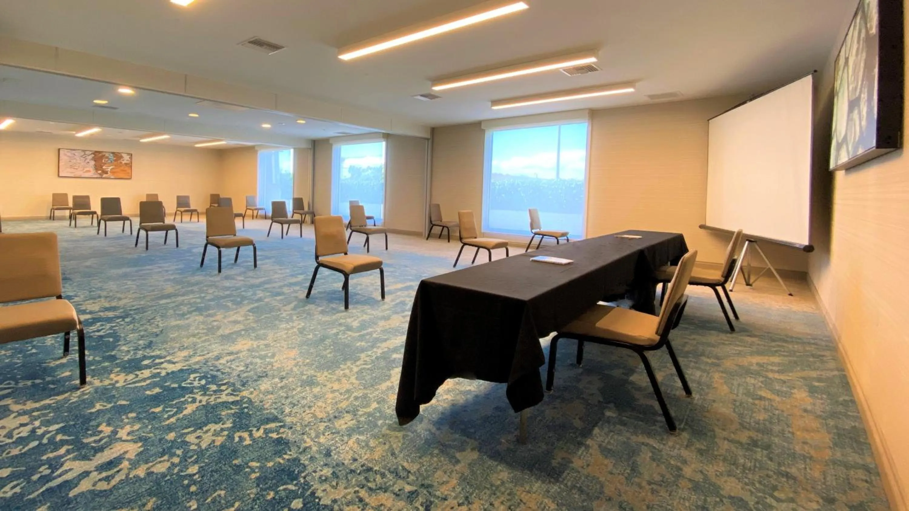Meeting/conference room in Holiday Inn Los Angeles - LAX Airport by IHG