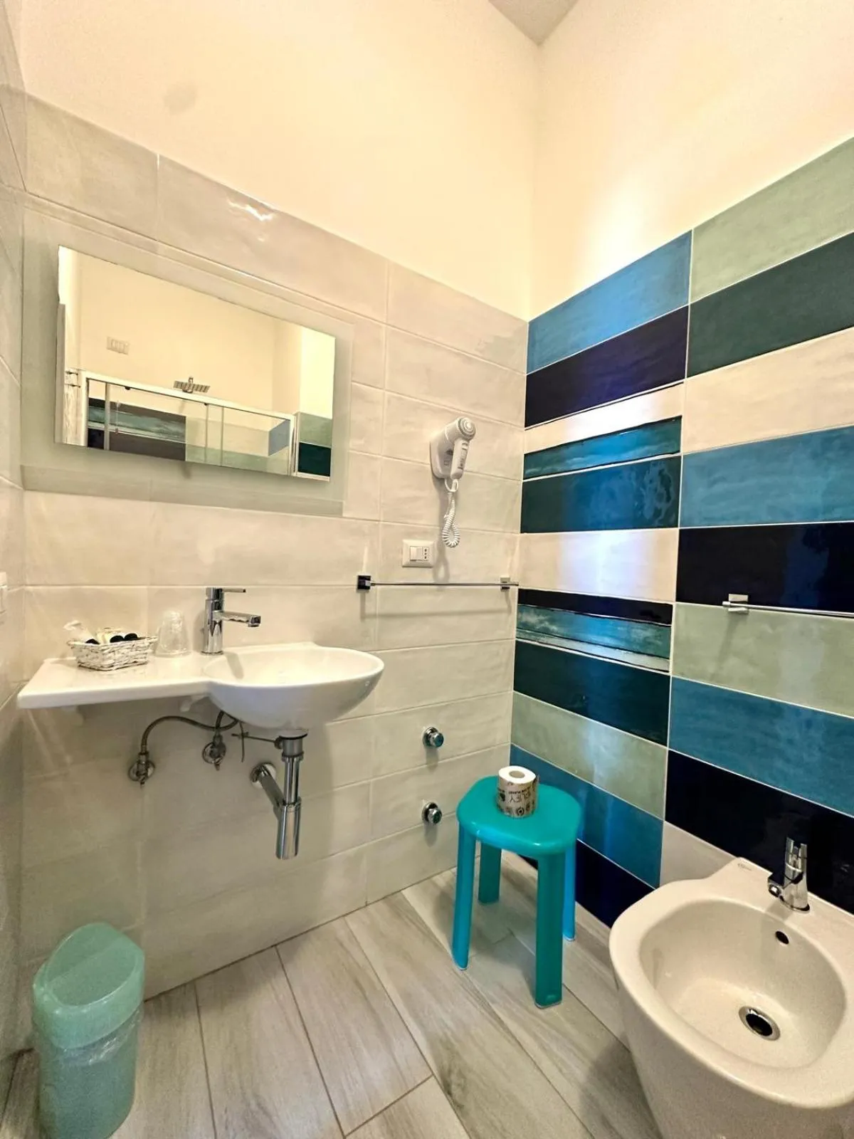 Bathroom in Belvedere Hotel-B&B