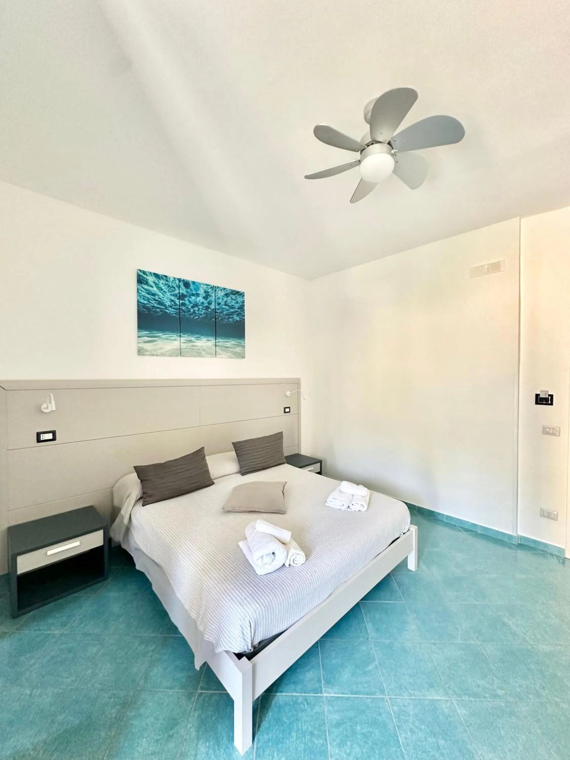 Bed in Belvedere Hotel-B&B