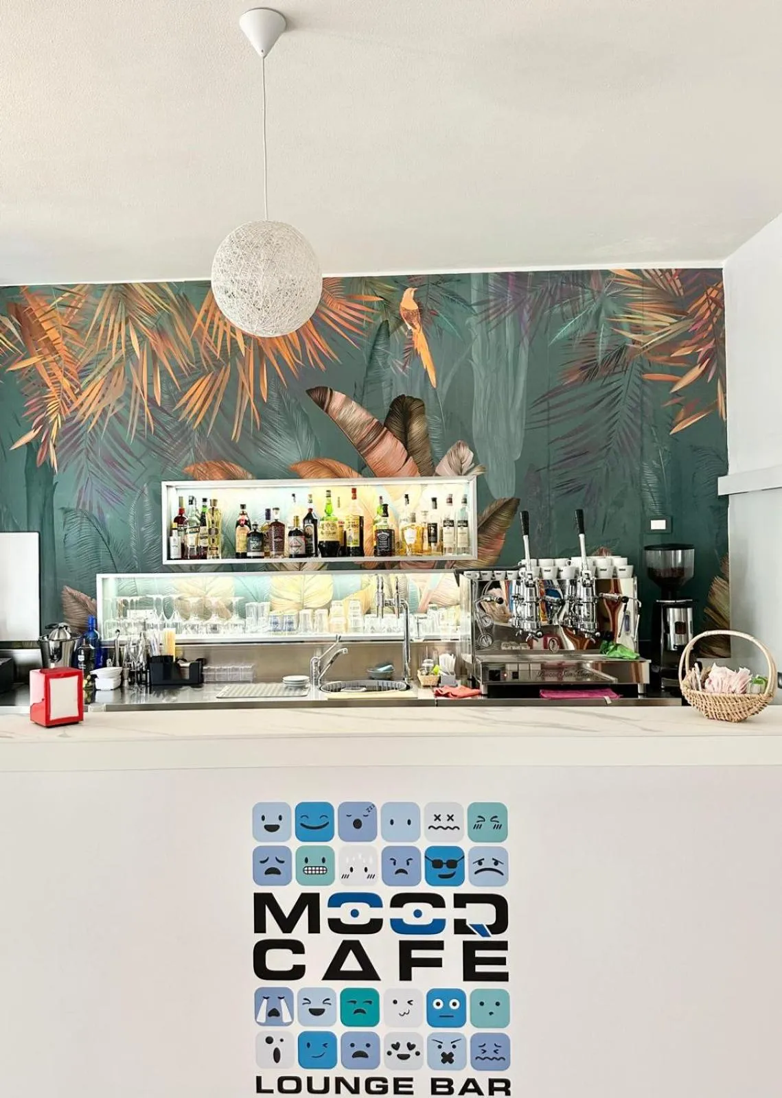 Restaurant/places to eat in Belvedere Hotel-B&B