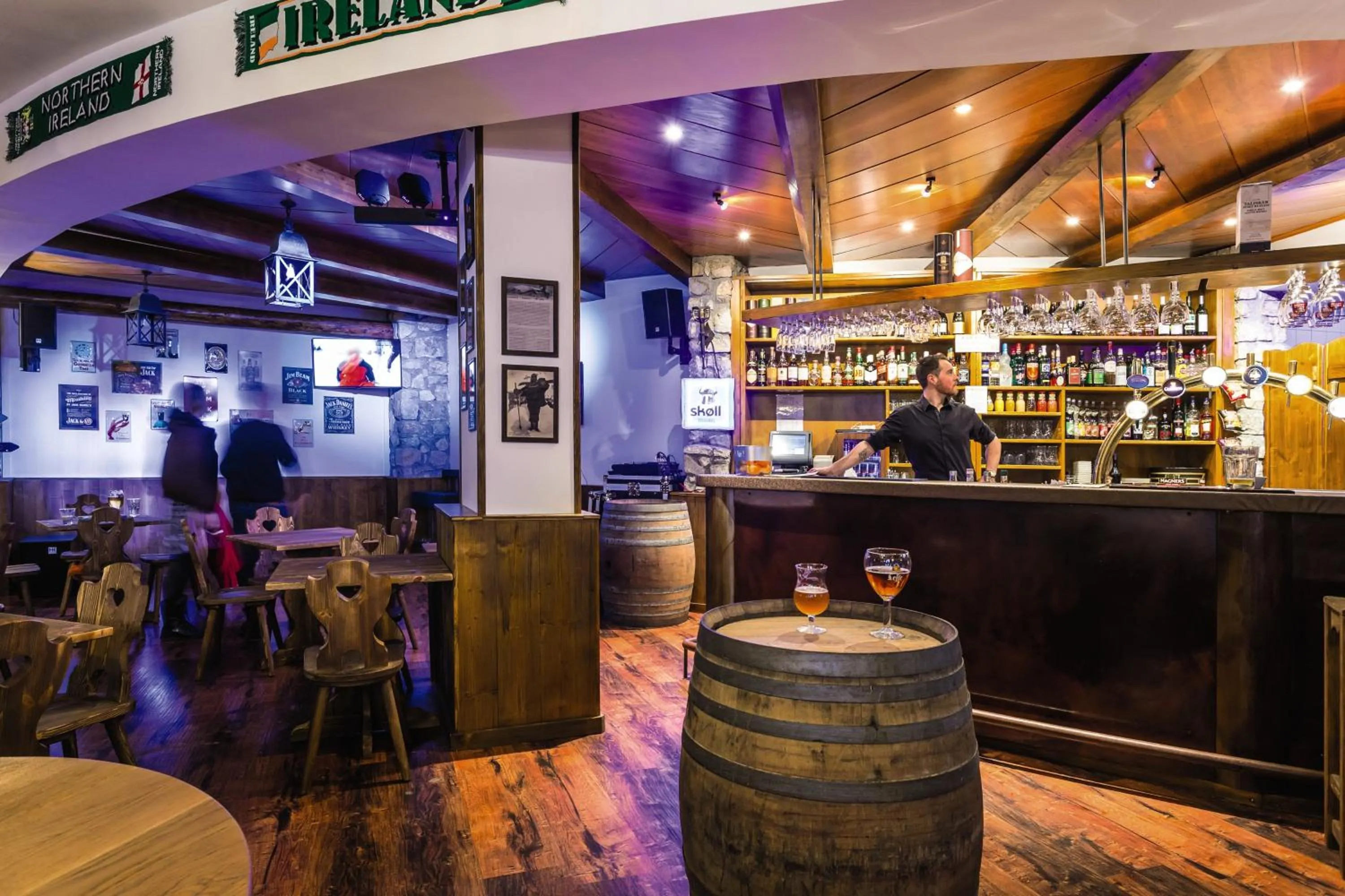 Restaurant/places to eat, Lounge/Bar in Diva