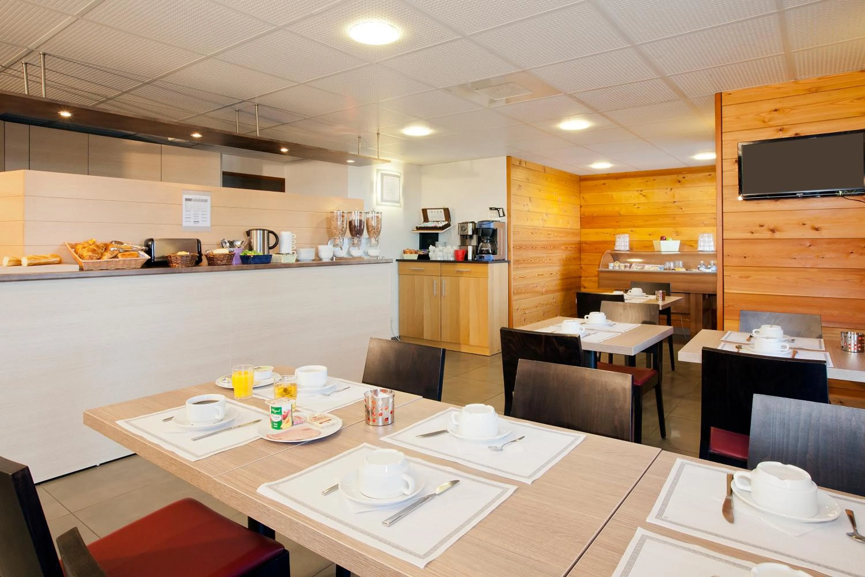 Restaurant/places to eat in Séjours & Affaires Genève Gex Les Rives Du Léman