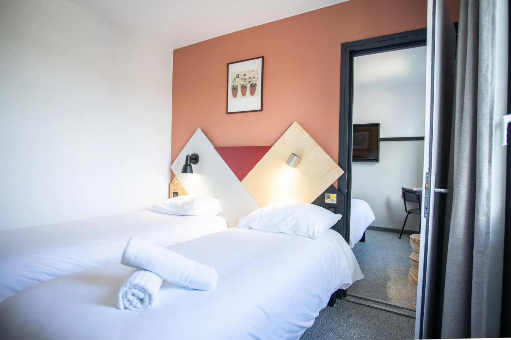 Bed in greet Hôtel Montbéliard