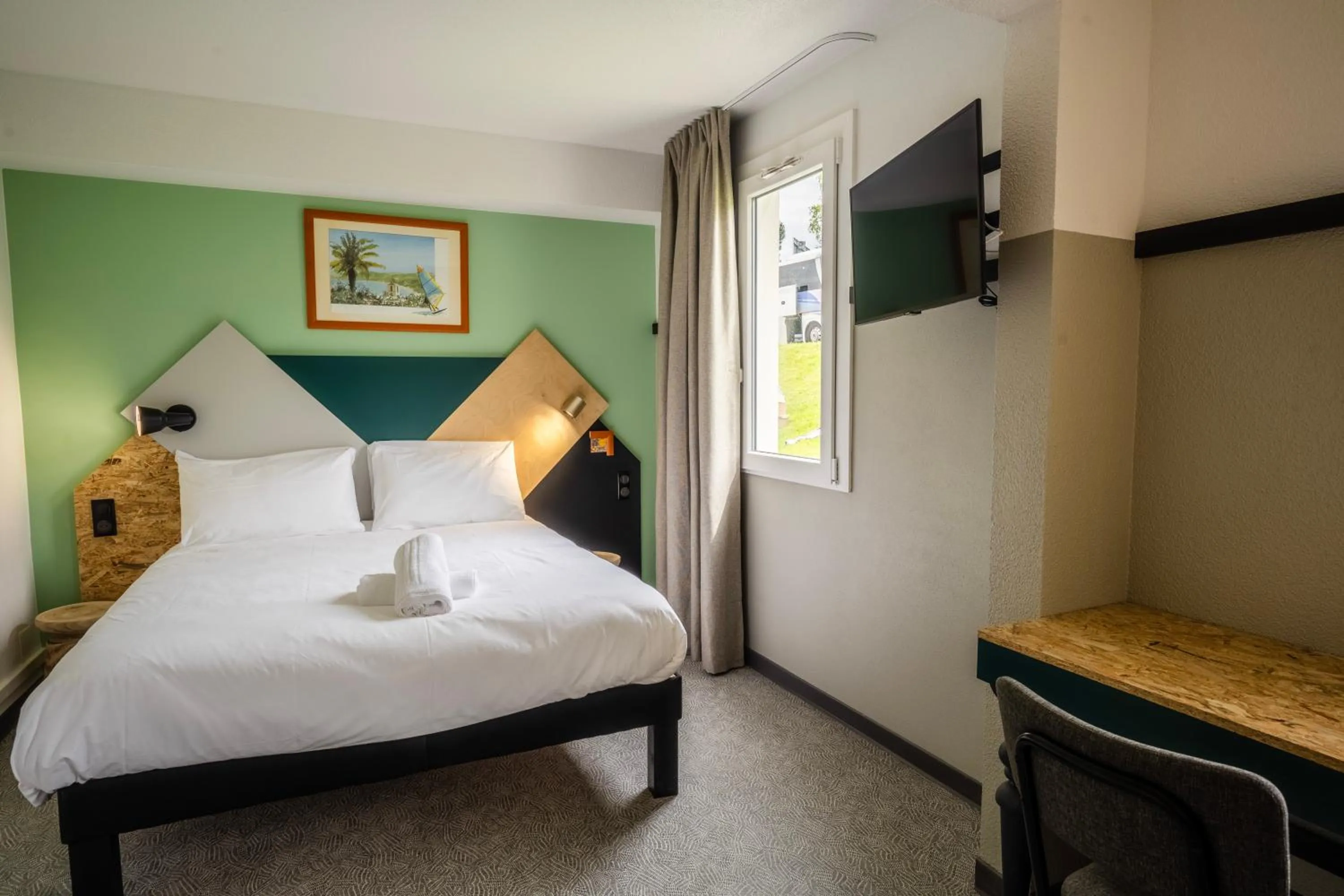 Bed in Hôtel Restaurant Relais Vert - Montbeliard