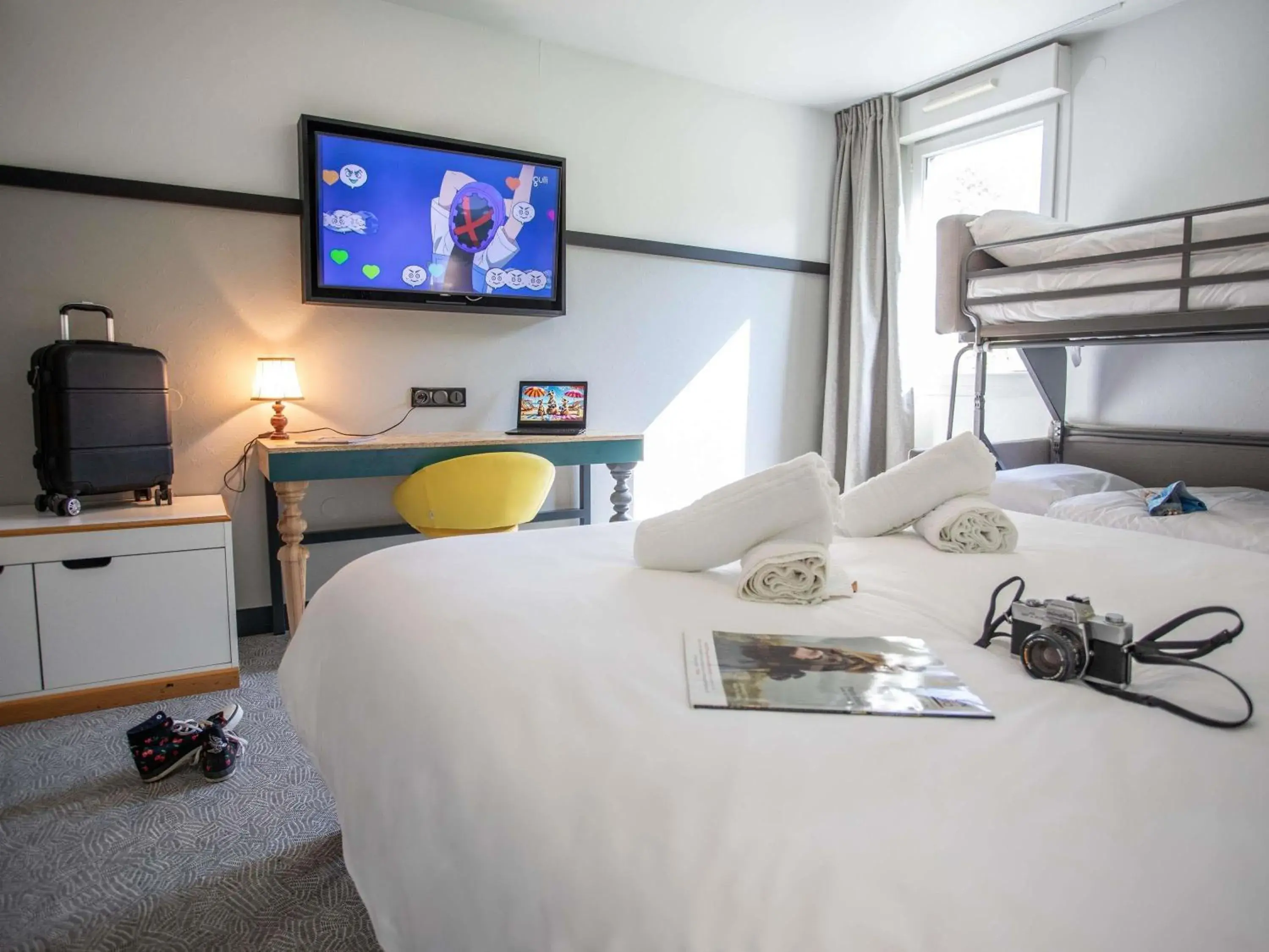 Property building, Bed in greet Hôtel Montbéliard Property building, Bed in greet Hôtel Montbéliard