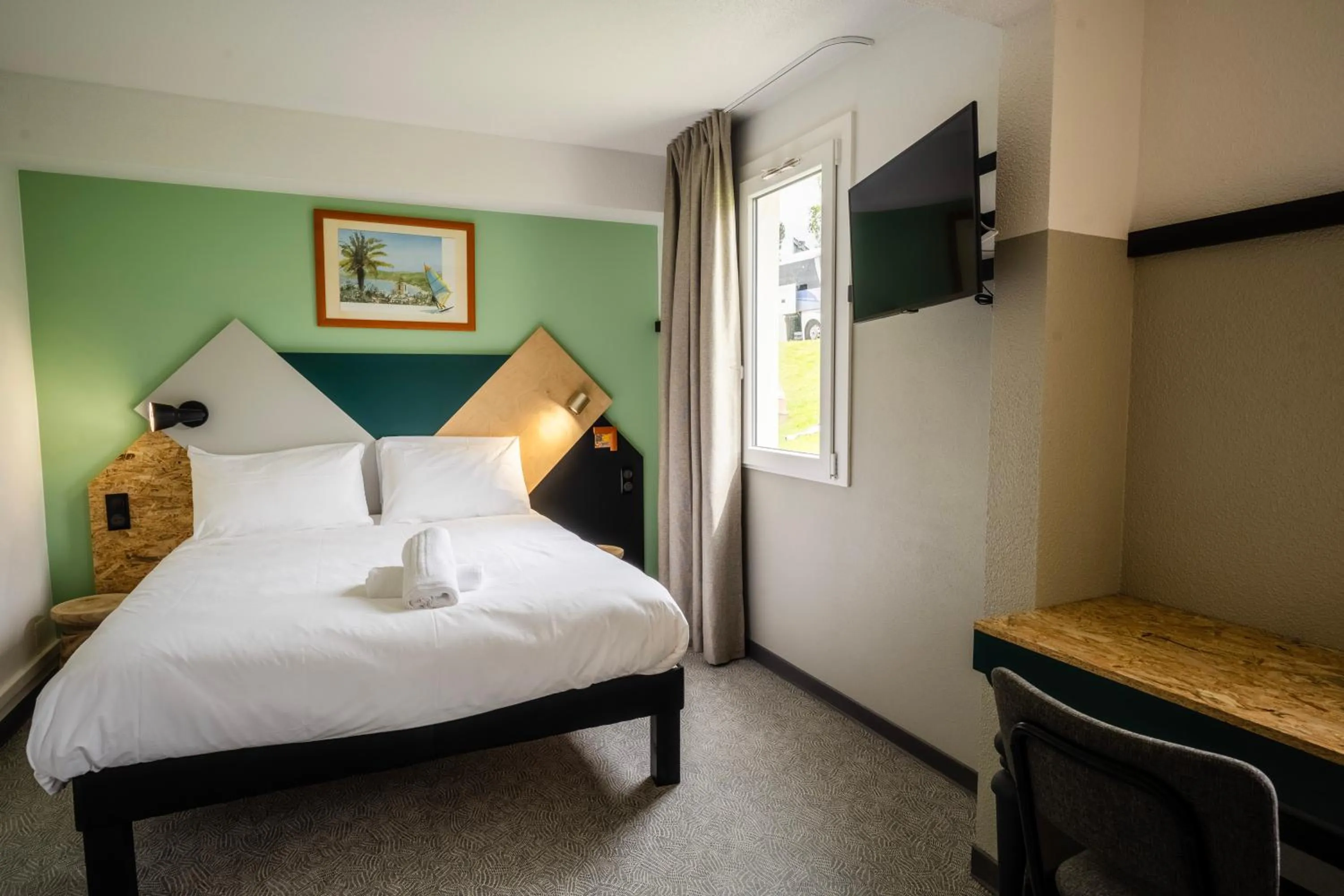 Bed in Hôtel Restaurant Relais Vert - Montbeliard