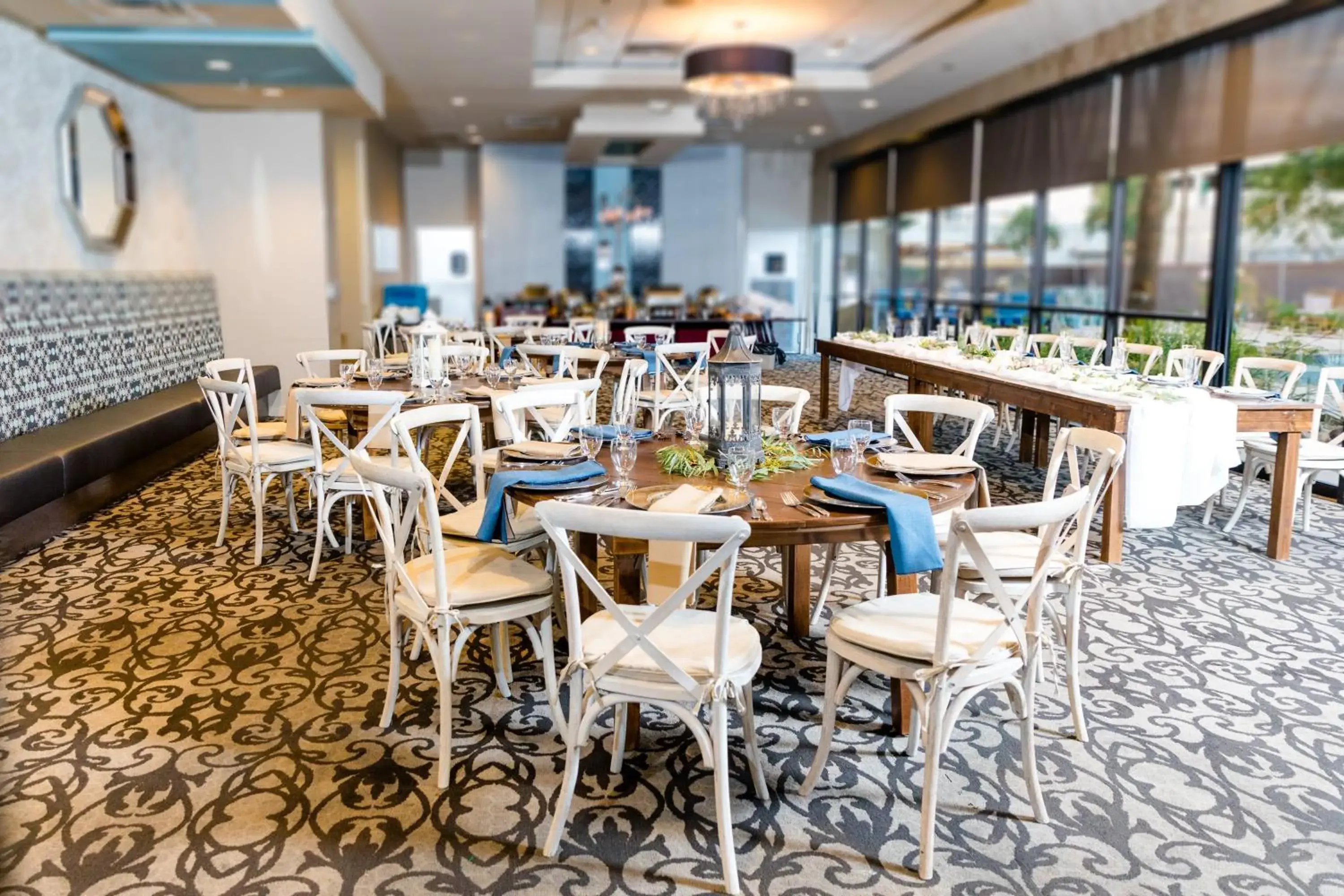 Restaurant/places to eat in Crowne Plaza Phoenix Airport - PHX by IHG Restaurant/places to eat in Crowne Plaza Phoenix Airport - PHX by IHG