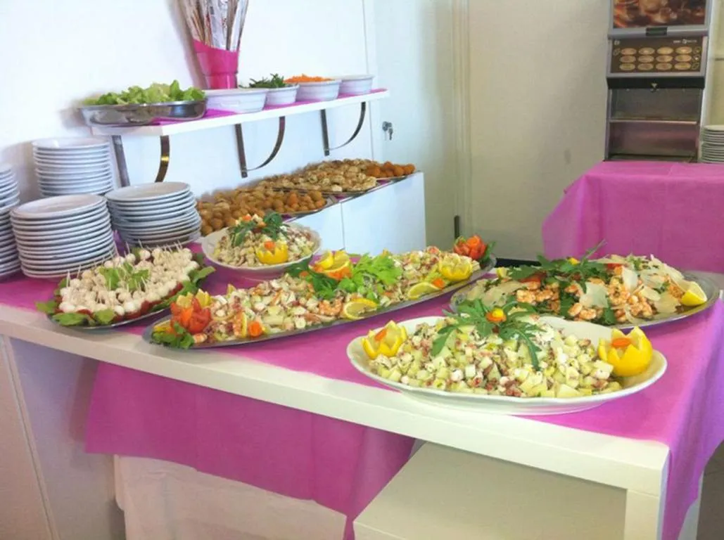 Food in Hotel Aurora