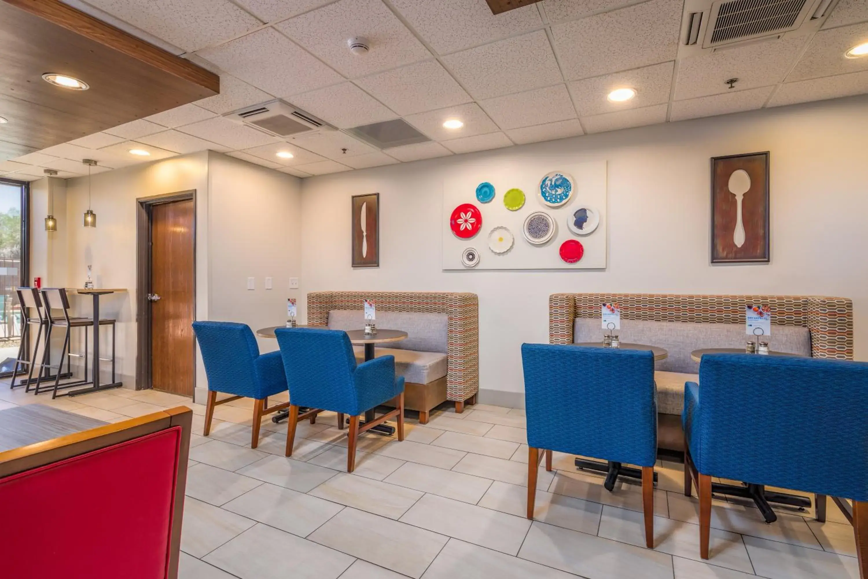 Breakfast in Holiday Inn Express Phoenix-Airport/University Drive by IHG Breakfast in Holiday Inn Express Phoenix-Airport/University Drive by IHG