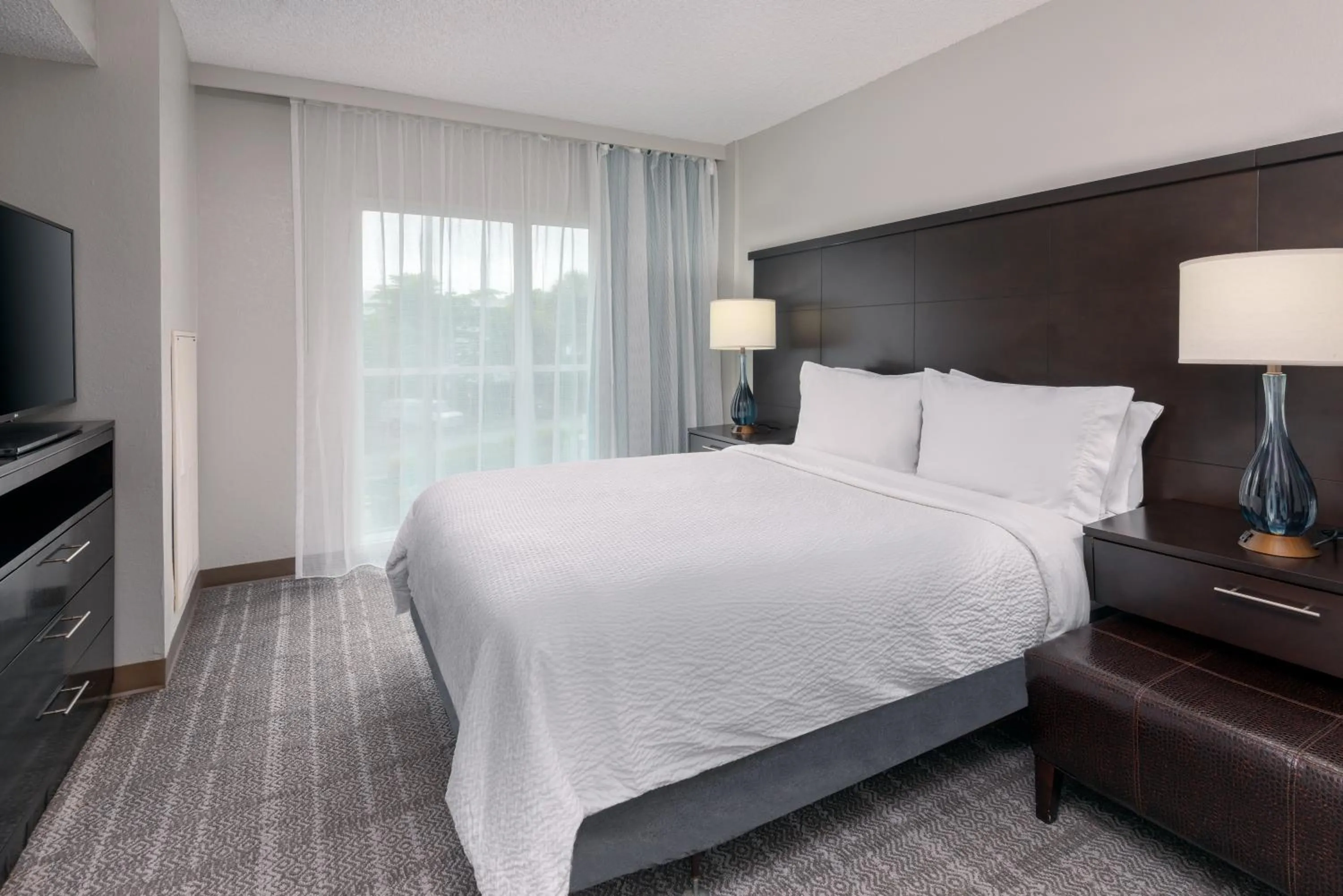 Bed in Staybridge Suites Miami Doral Area by IHG