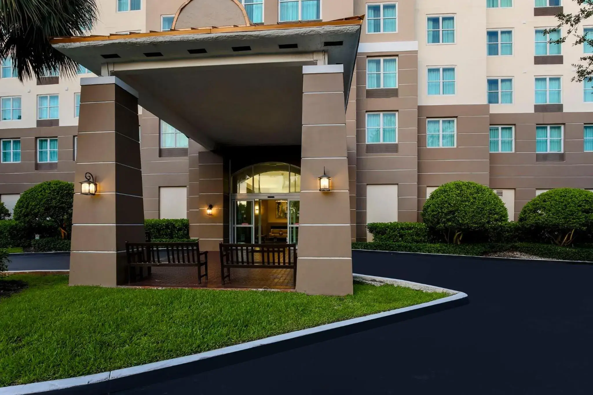 Property building in Staybridge Suites Miami Doral Area by IHG Property building in Staybridge Suites Miami Doral Area by IHG