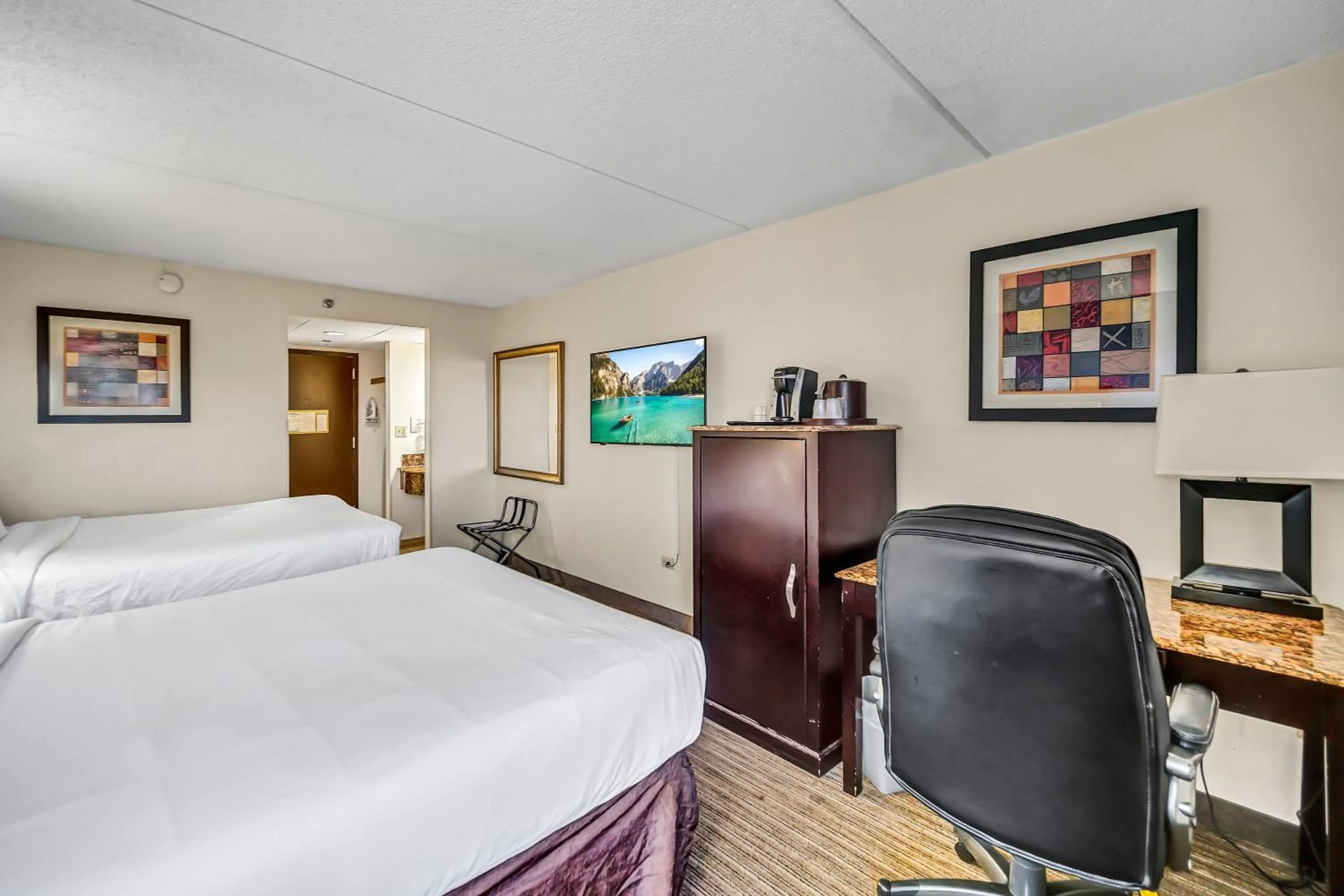 Bed in Radisson Hotel Schaumburg