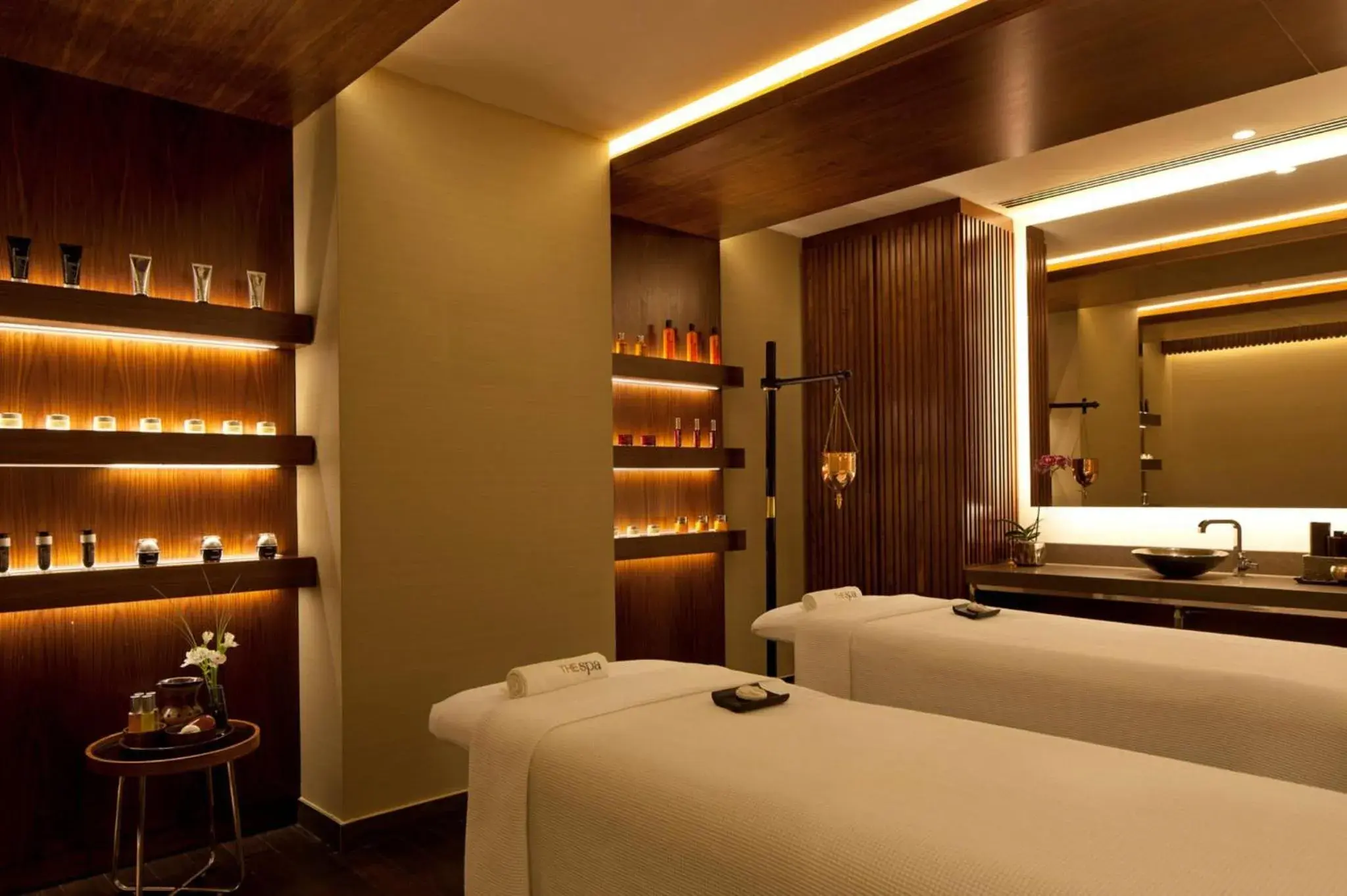 Spa and wellness centre/facilities, Bed in InterContinental At Doral Miami by IHG Spa and wellness centre/facilities, Bed in InterContinental At Doral Miami by IHG