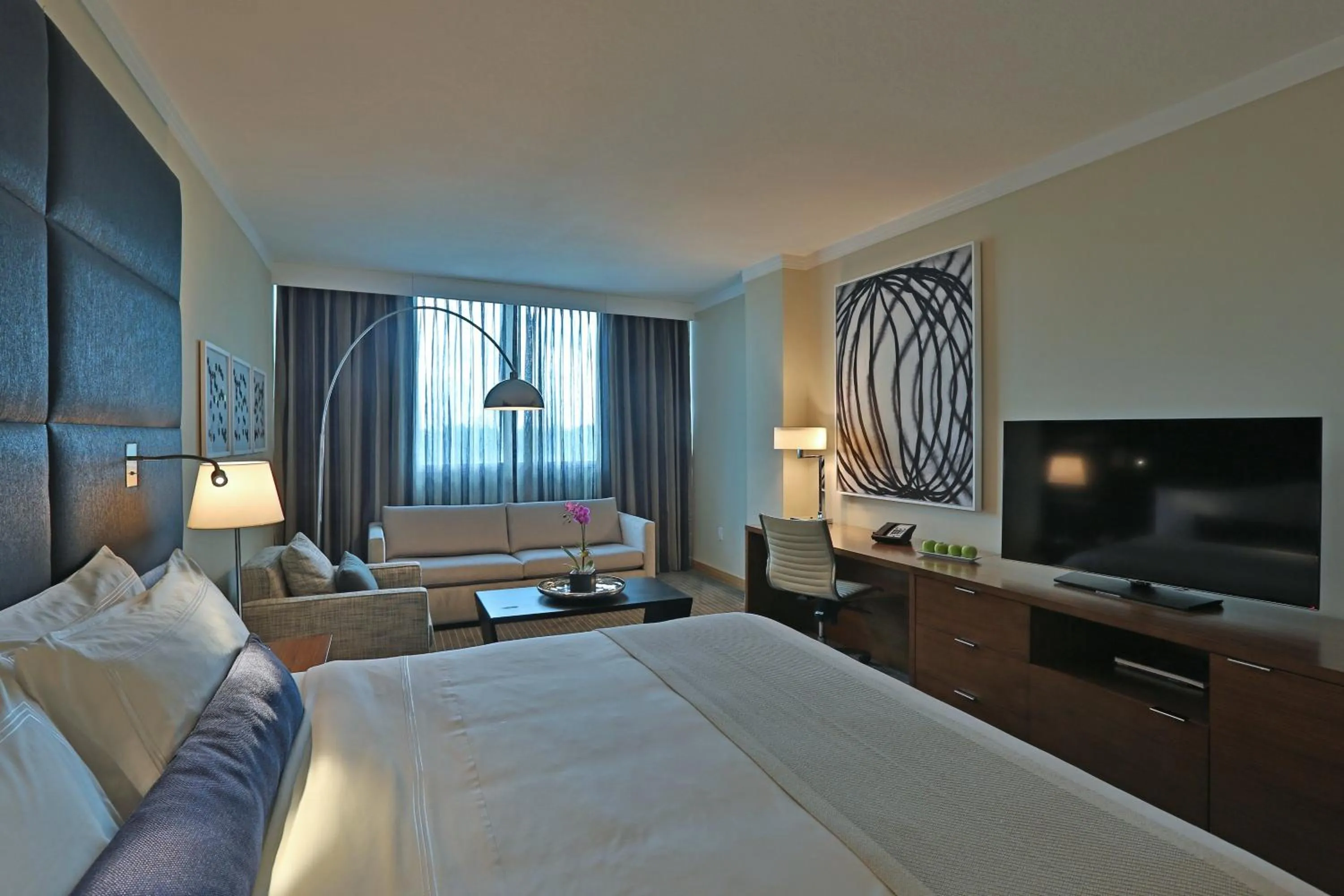 Photo of the whole room, Bed in InterContinental At Doral Miami by IHG