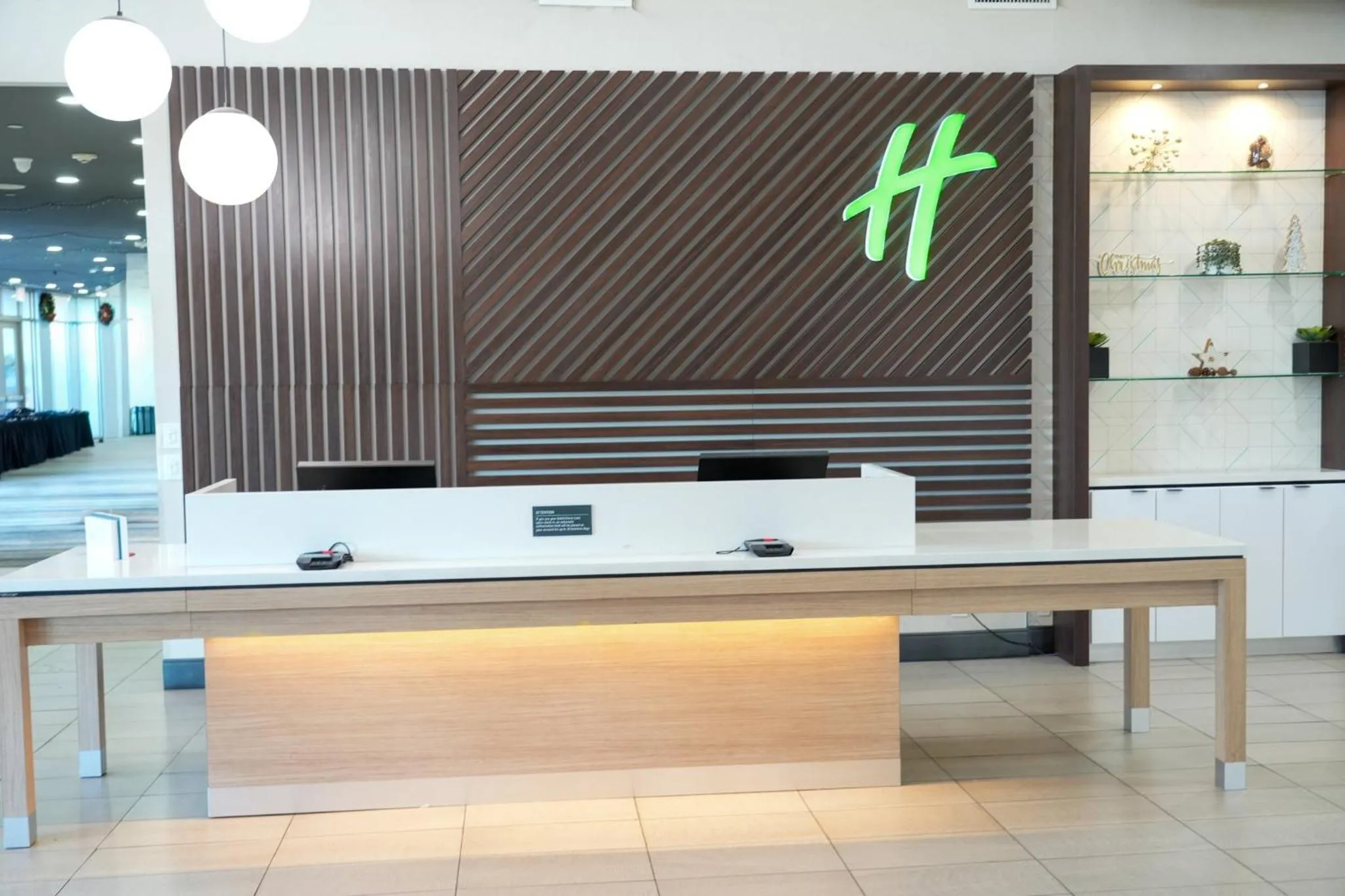 Property building in Holiday Inn & Suites Phoenix Airport by IHG