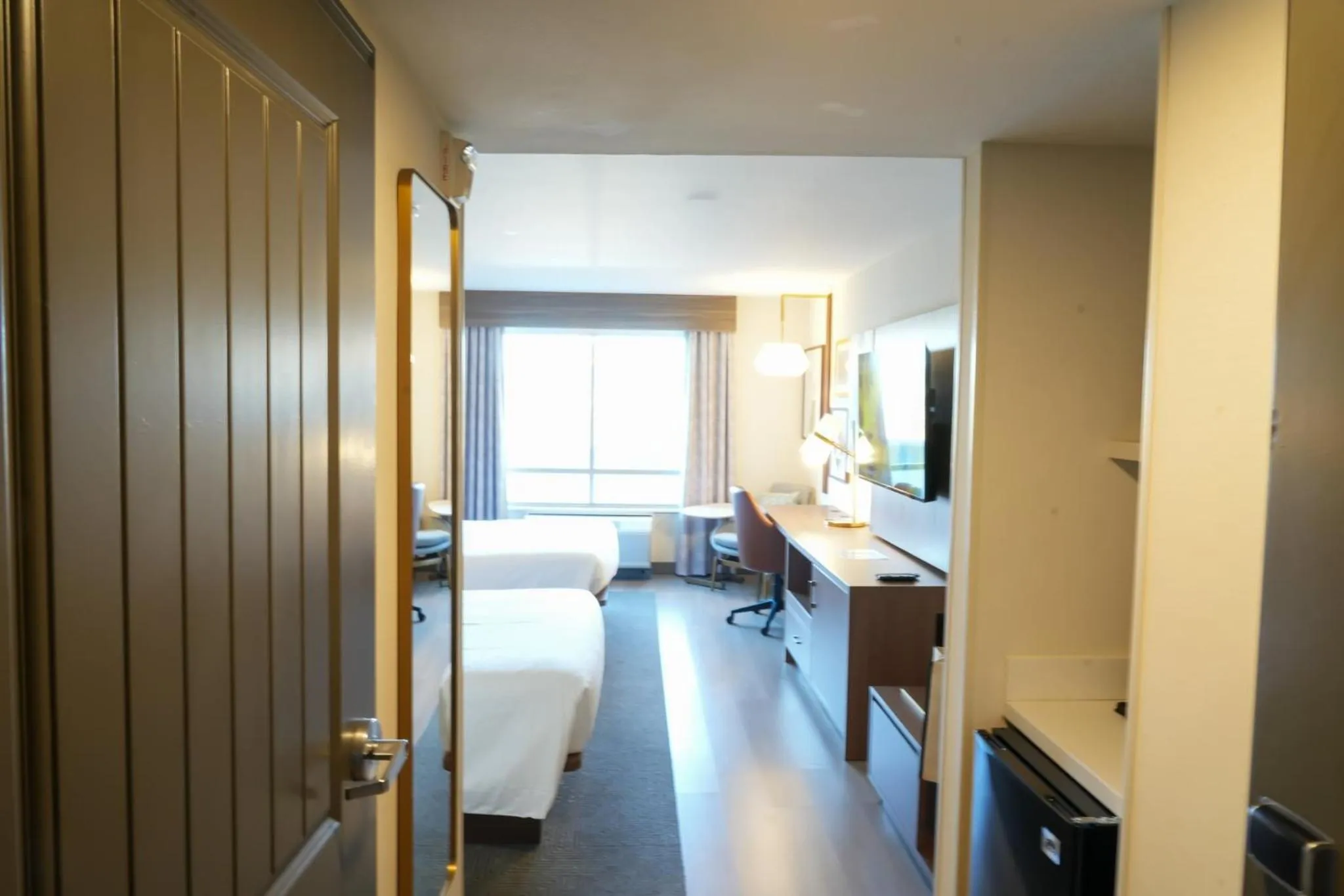 Photo of the whole room, Bed in Holiday Inn & Suites Phoenix Airport by IHG