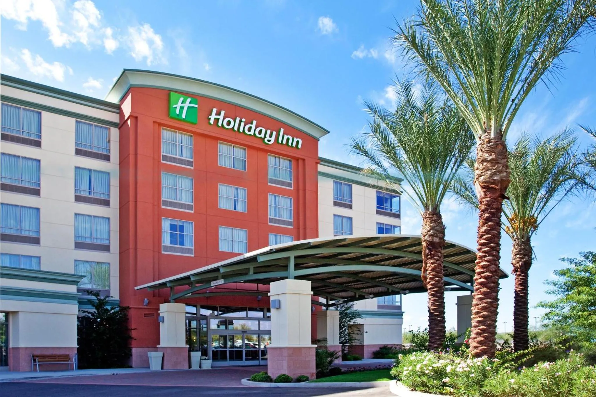 Property building in Holiday Inn & Suites Phoenix Airport by IHG