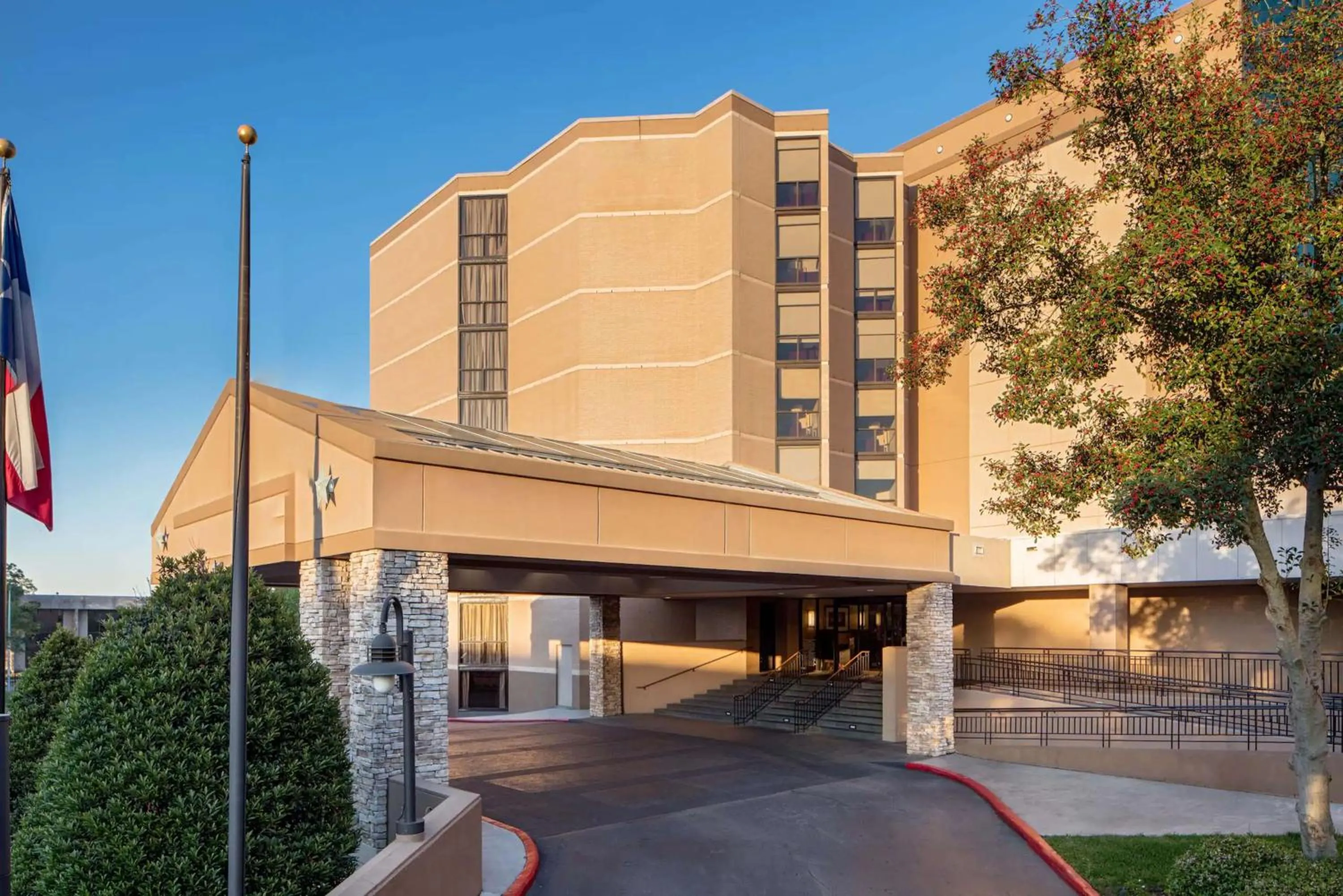 Property building in Sonesta Hotel Houston IAH Airport