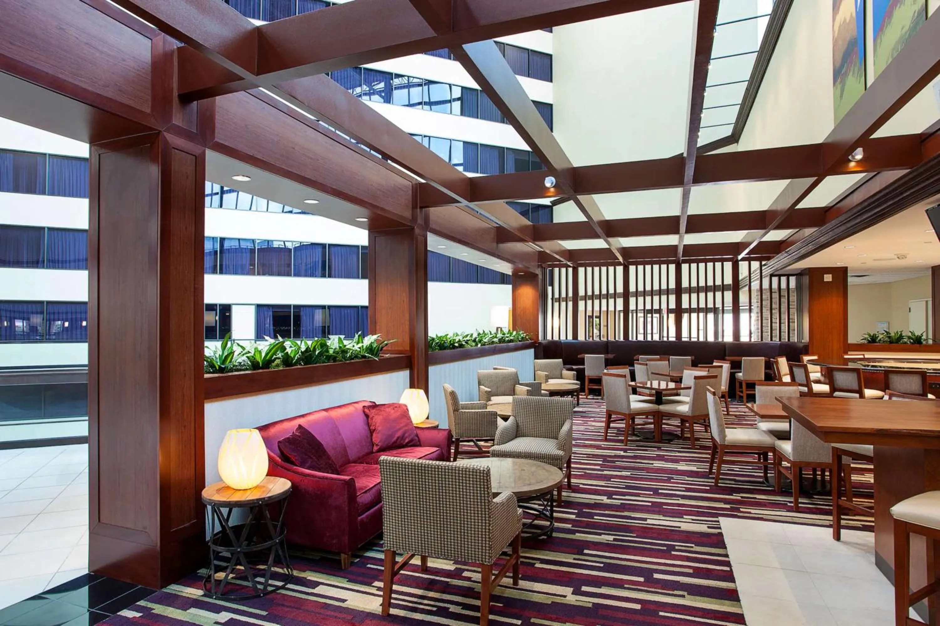 Lounge or bar in Sonesta Hotel Houston IAH Airport