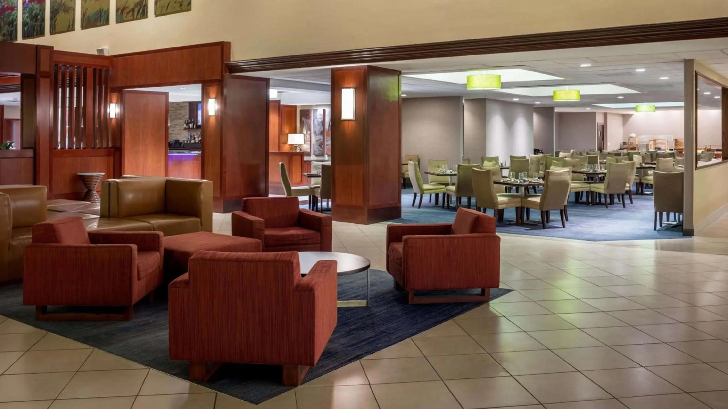 Lounge or bar in Sonesta Hotel Houston IAH Airport