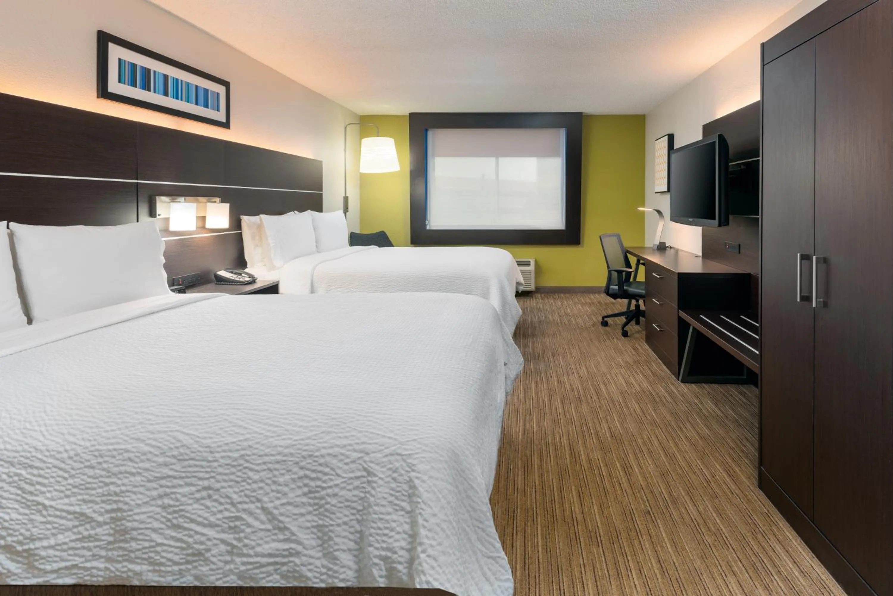 Bed in Holiday Inn Express Miami Airport Doral Area by IHG