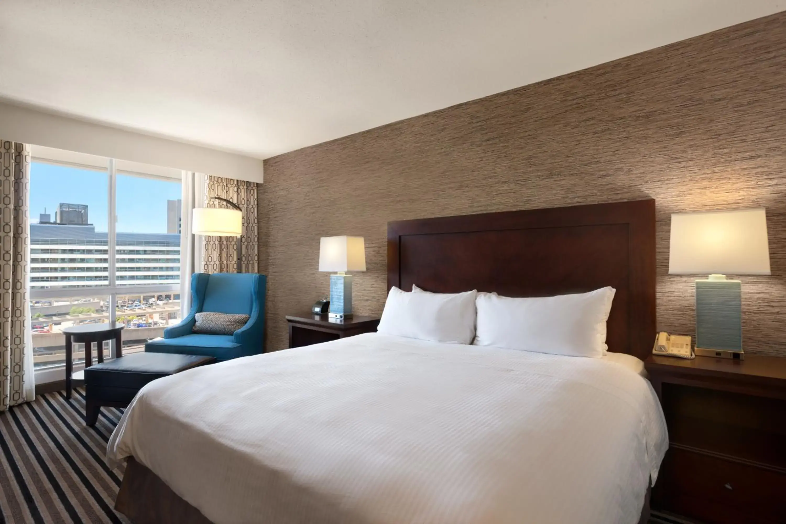 Corner King Room in Wyndham Boston Beacon Hill Corner King Room in Wyndham Boston Beacon Hill