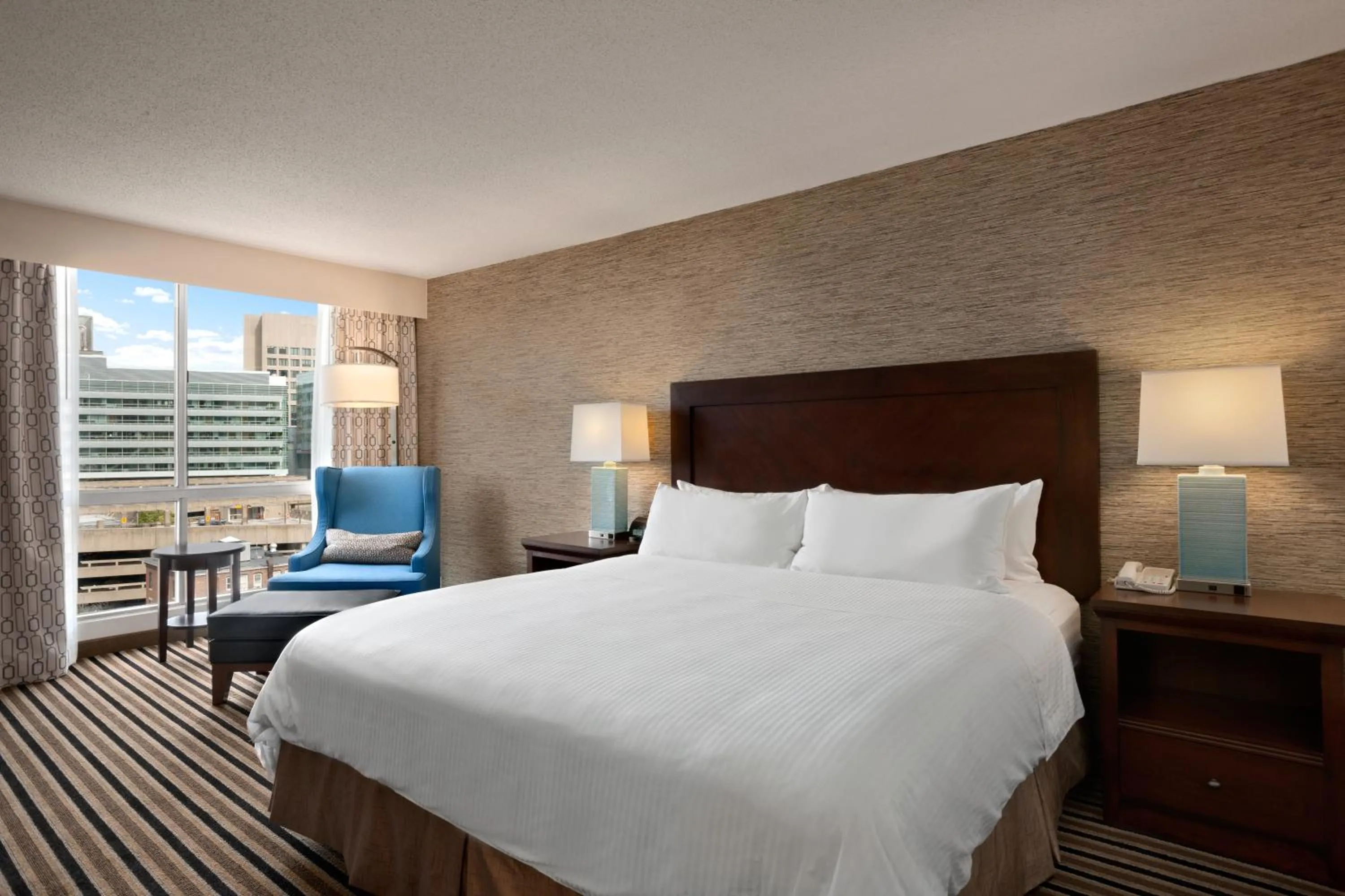 Bed in Wyndham Boston Beacon Hill