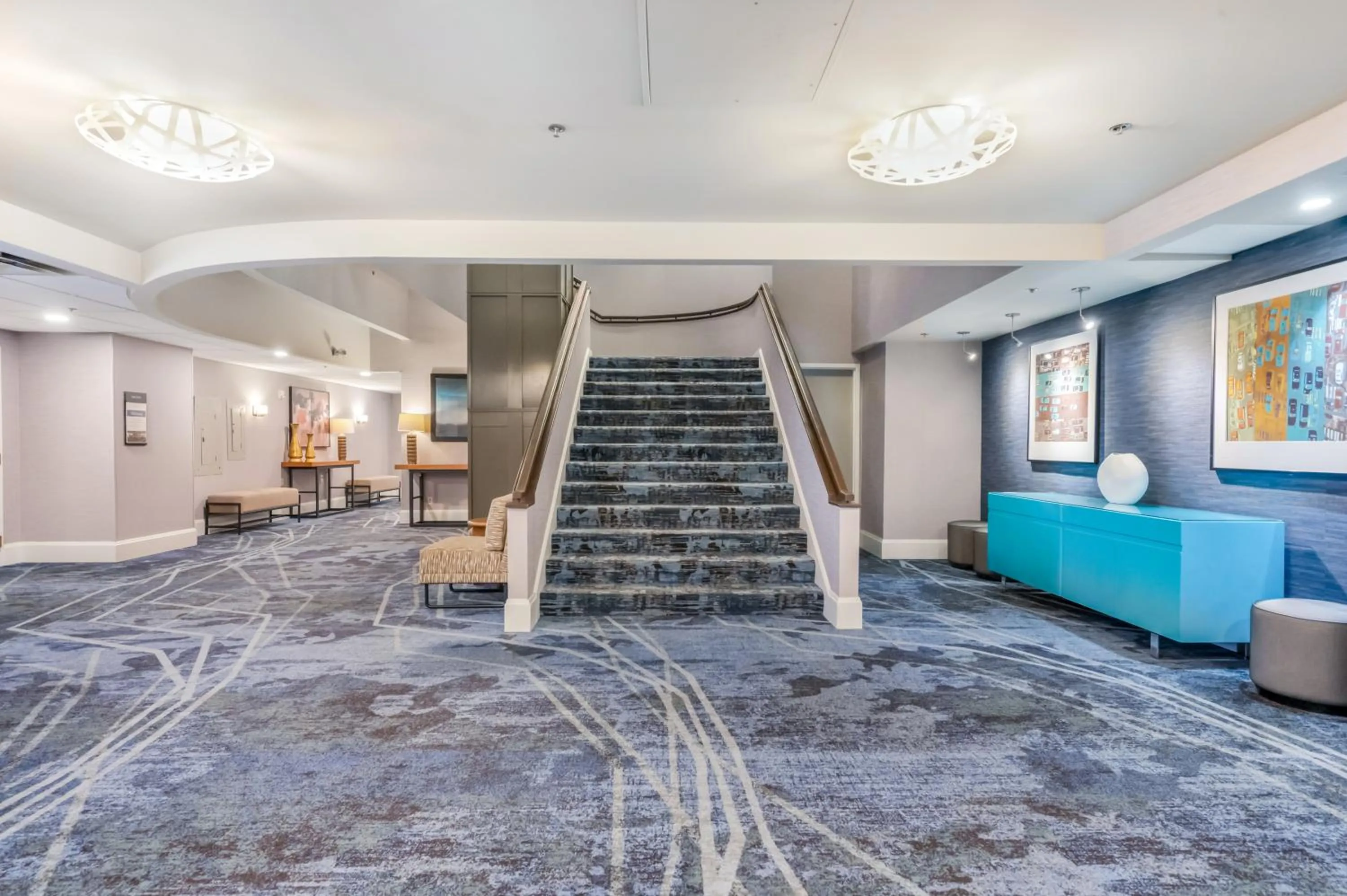 Seating area in Crowne Plaza Kansas City Downtown by IHG
