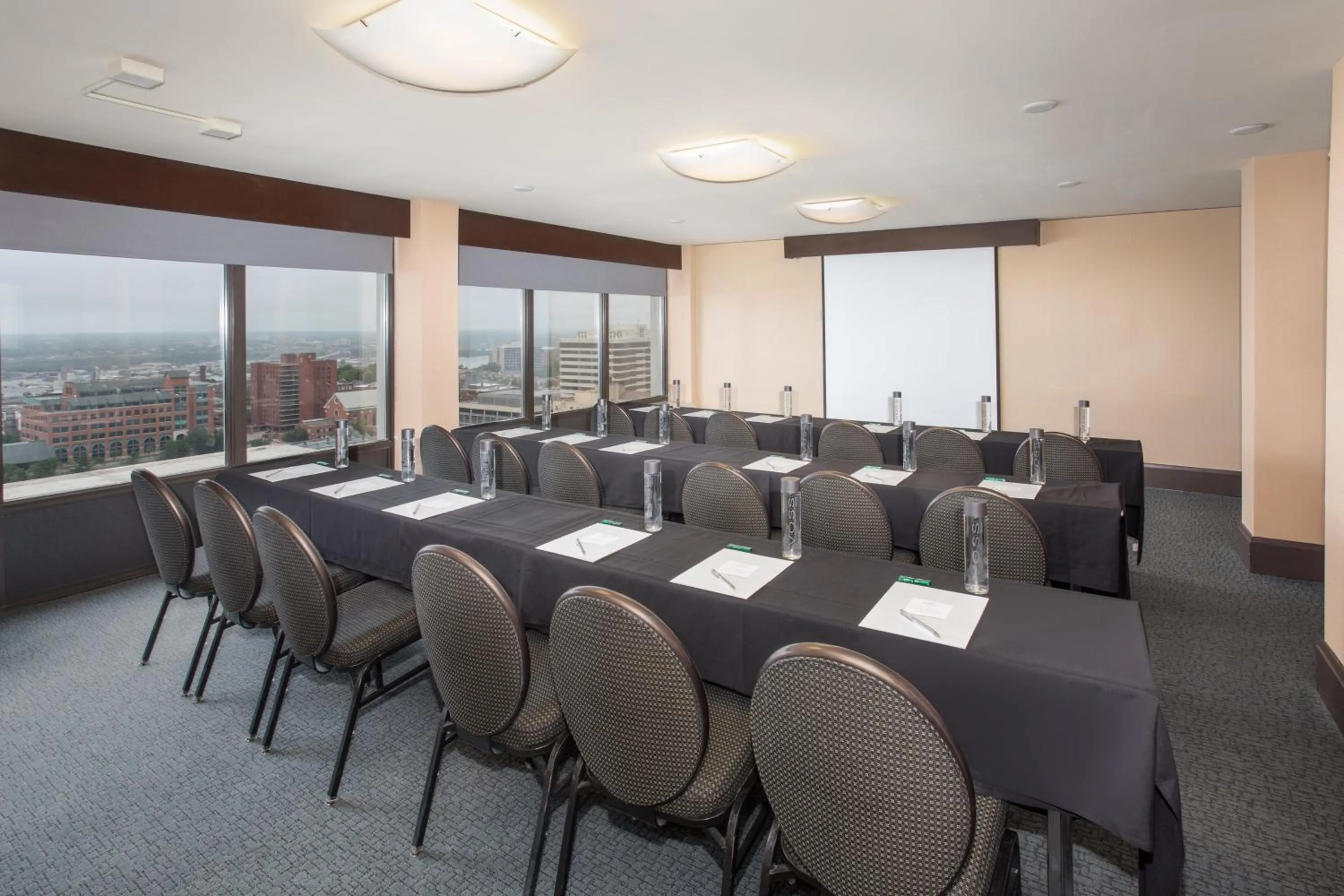 Meeting/conference room in Crowne Plaza Kansas City Downtown by IHG