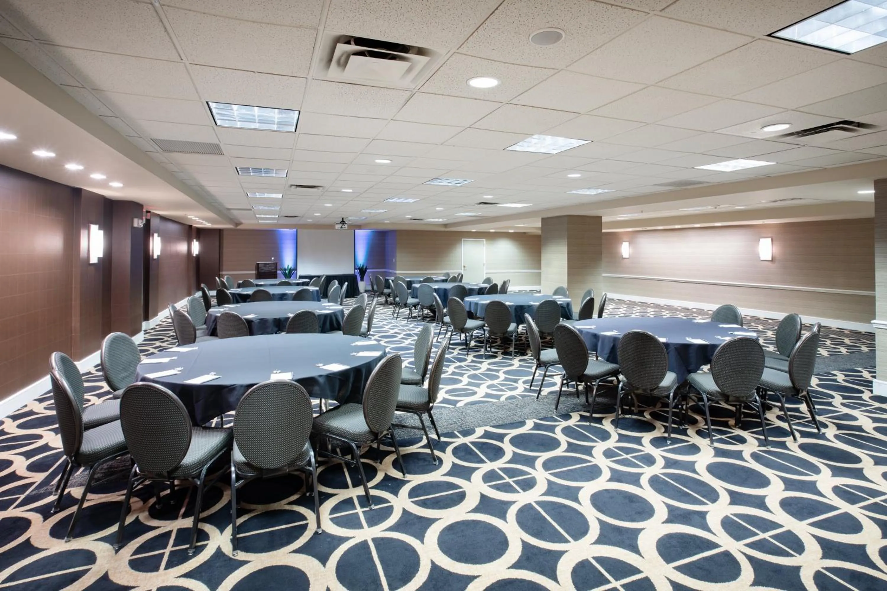 Meeting/conference room in Crowne Plaza Kansas City Downtown by IHG