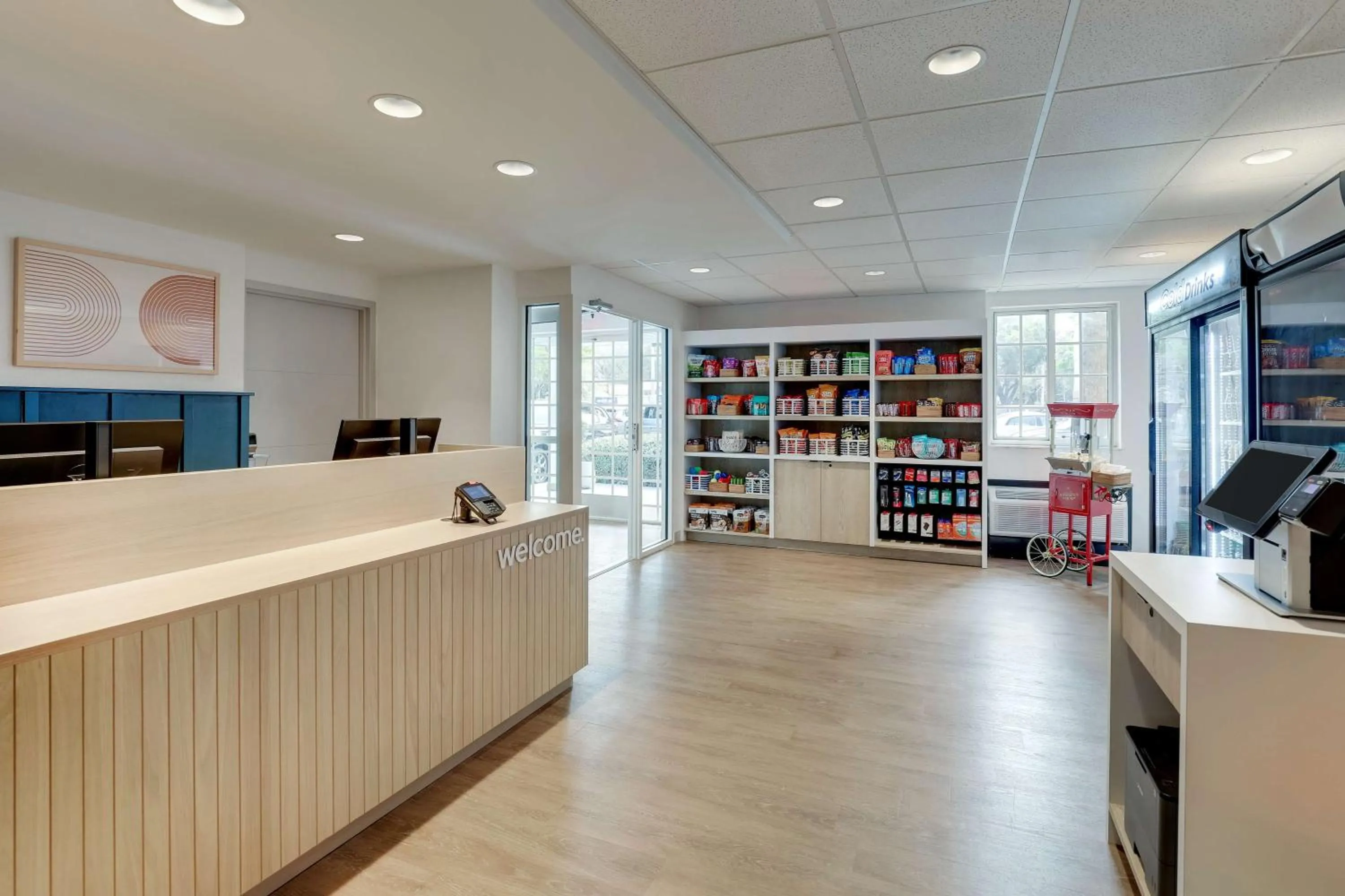 Restaurant/places to eat in Sonesta Simply Suites Miami Airport Doral