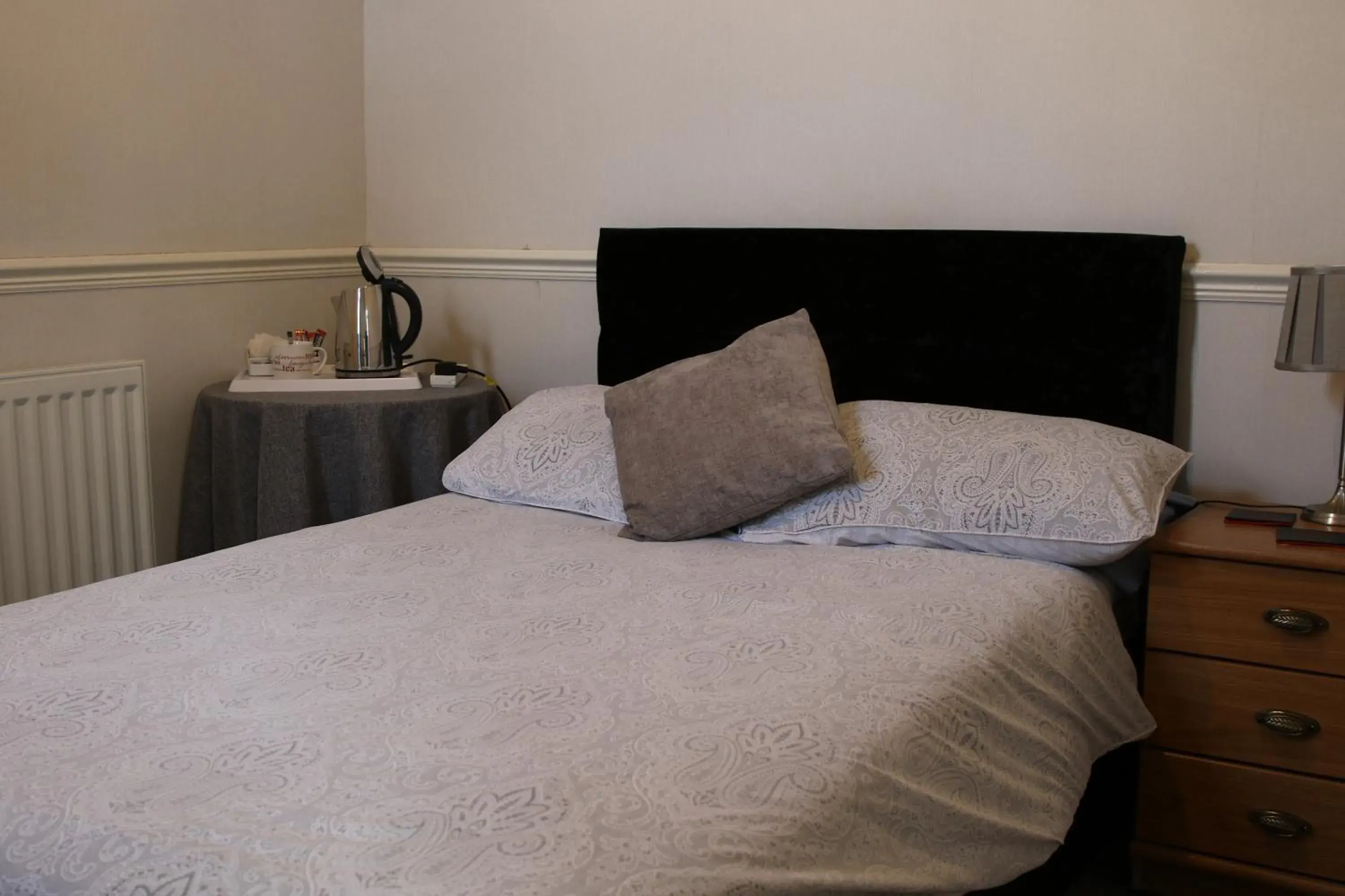 Bedroom, Bed in Spring Garden Guest House Bedroom, Bed in Spring Garden Guest House