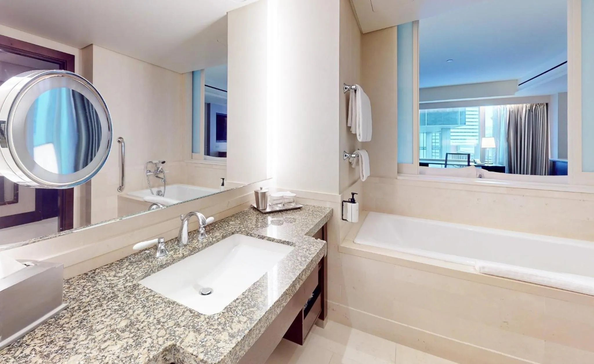 Photo of the whole room in InterContinental Boston by IHG