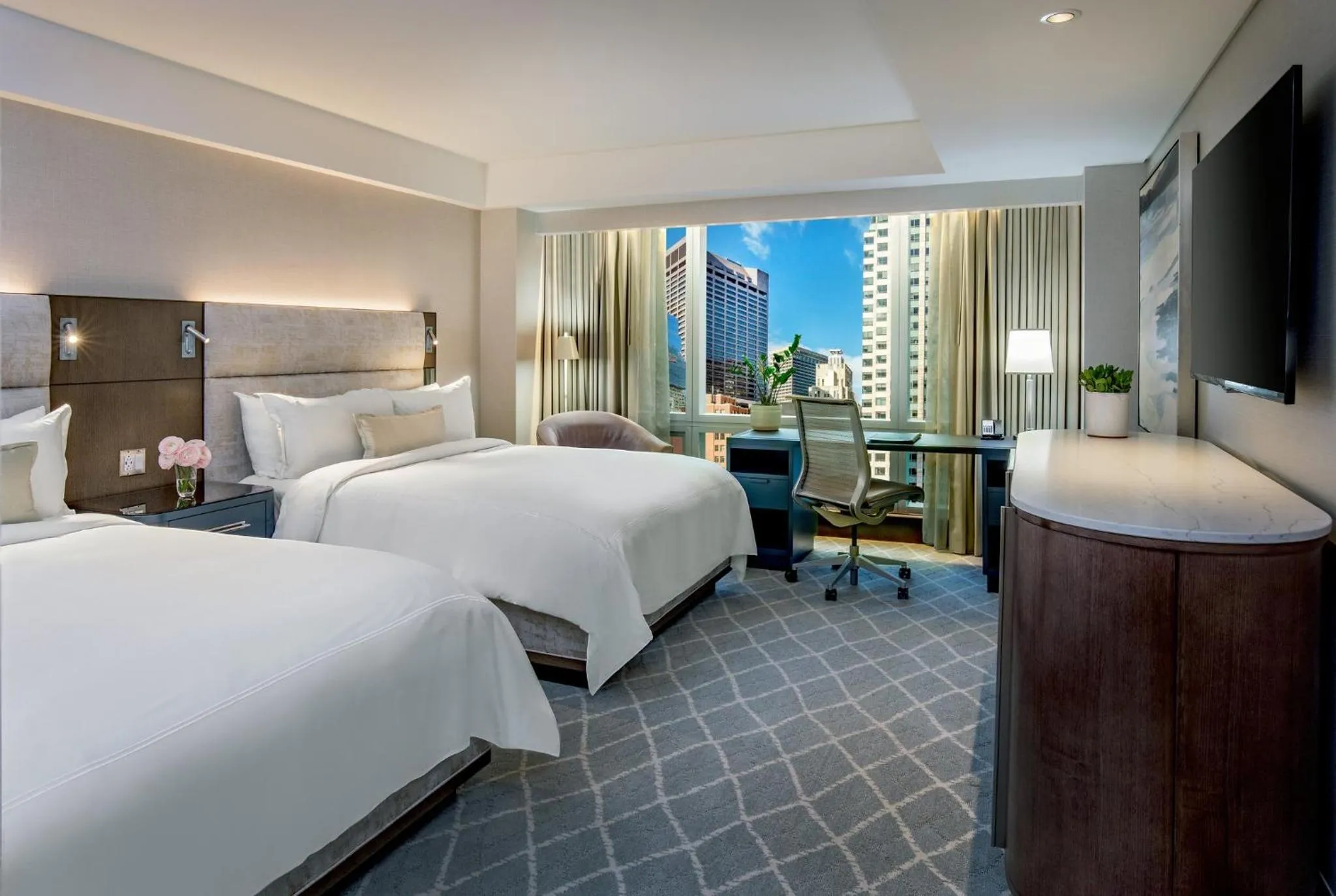 Photo of the whole room, Bed in InterContinental Boston by IHG