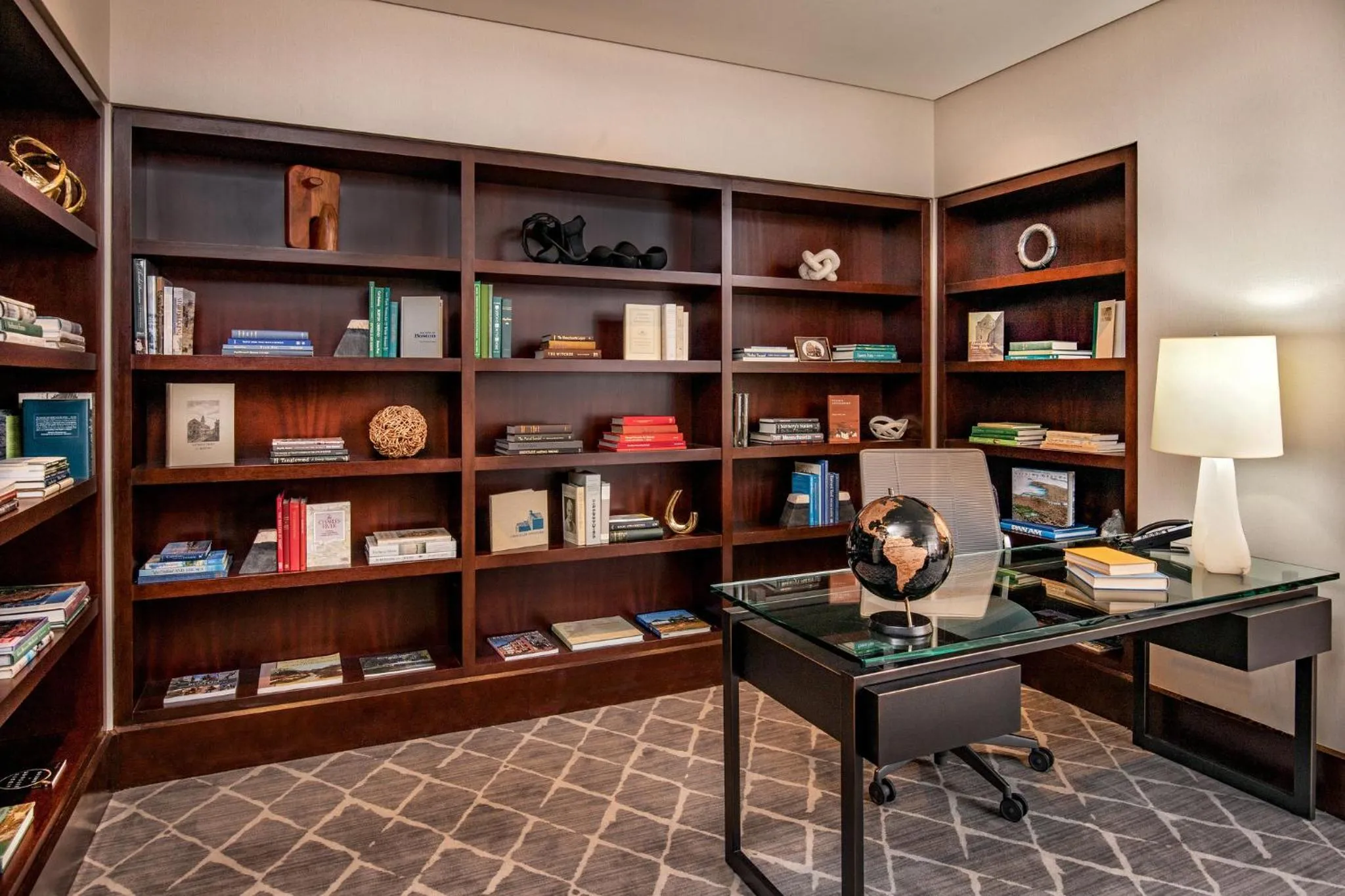 Photo of the whole room in InterContinental Boston by IHG