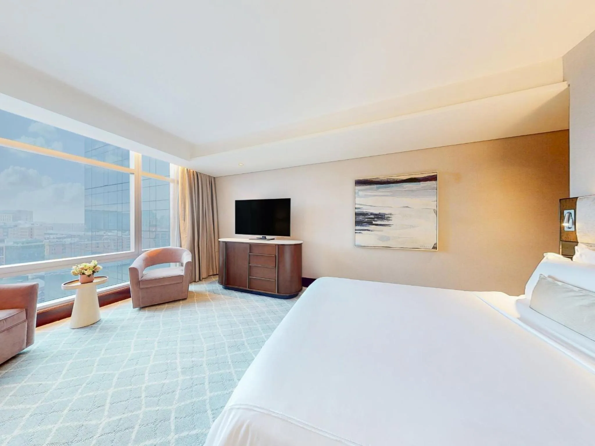 Photo of the whole room, Bed in InterContinental Boston by IHG