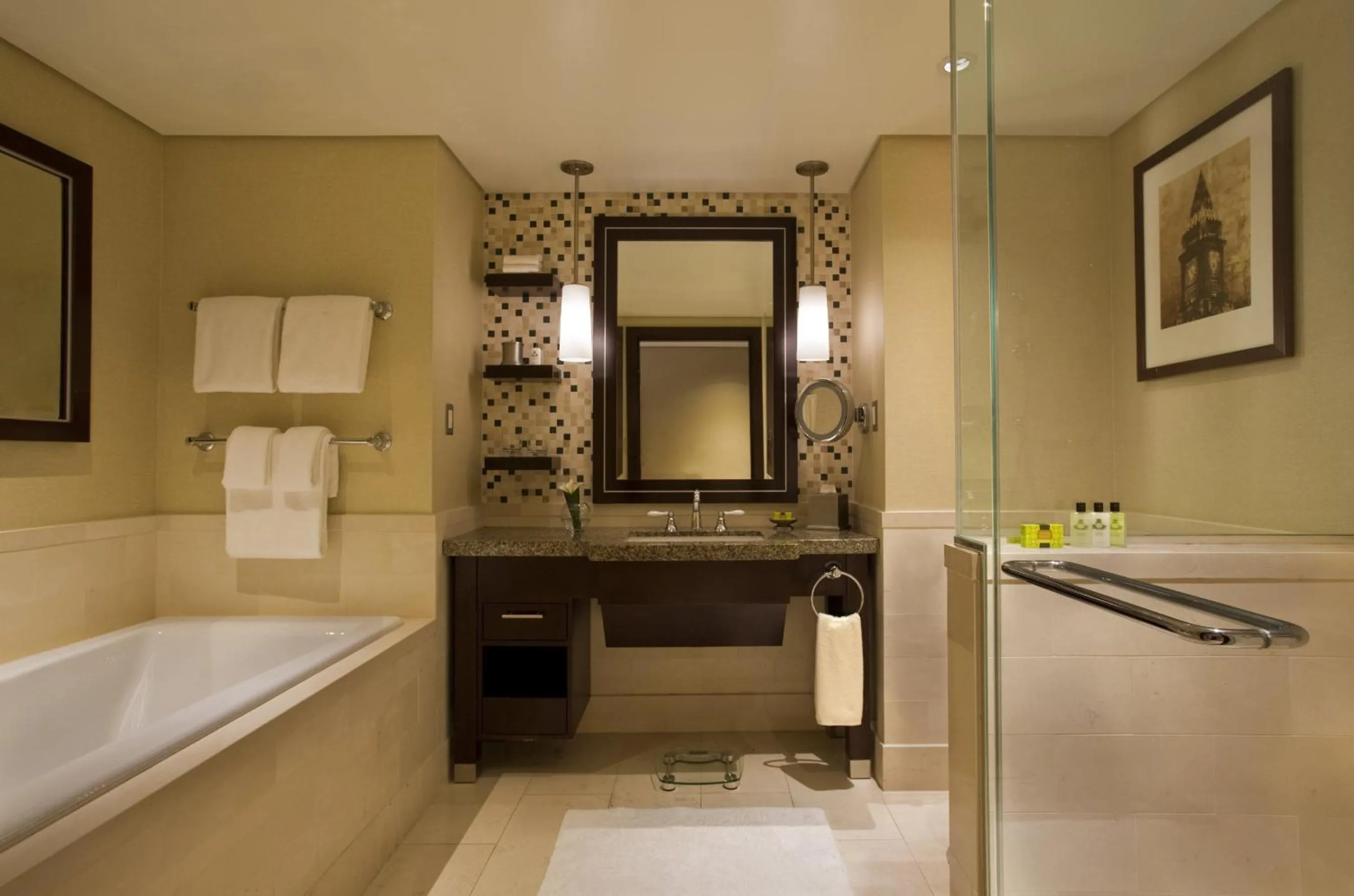 Photo of the whole room in InterContinental Boston by IHG