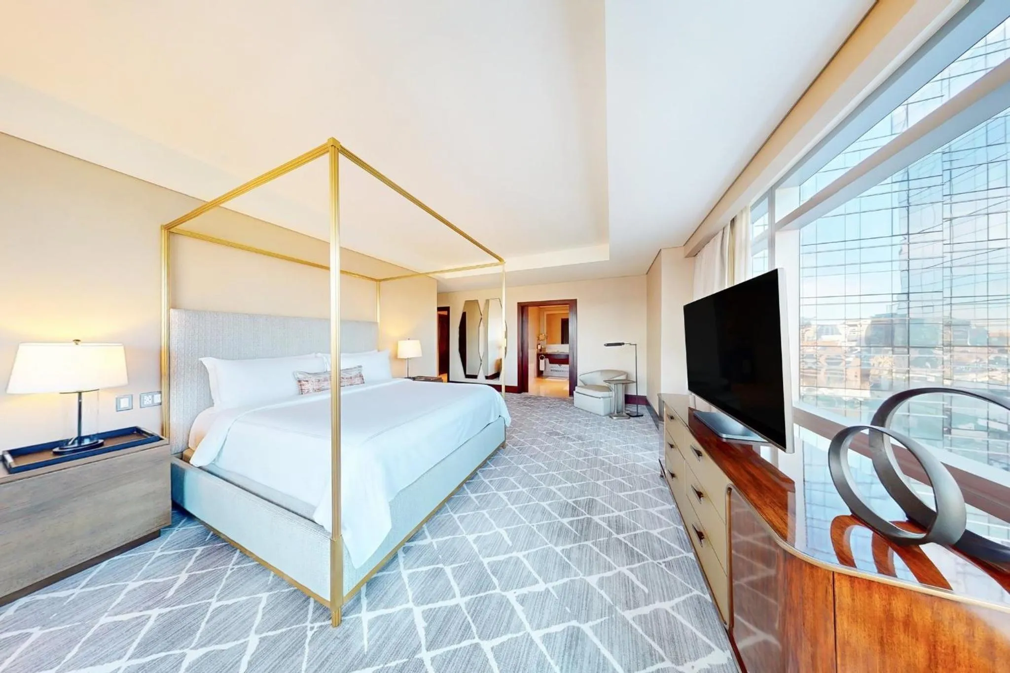 Photo of the whole room, Bed in InterContinental Boston by IHG