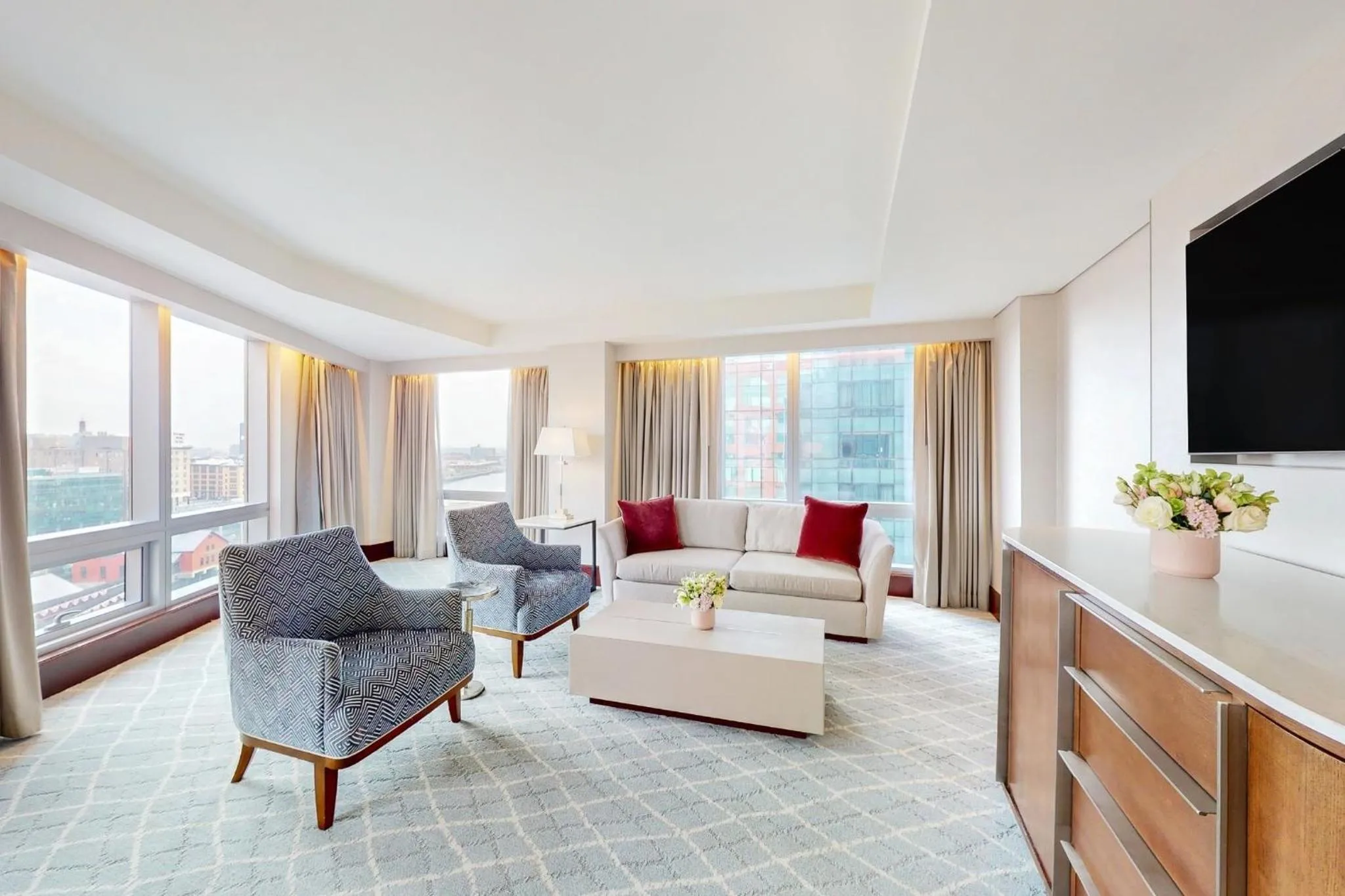 Photo of the whole room in InterContinental Boston by IHG