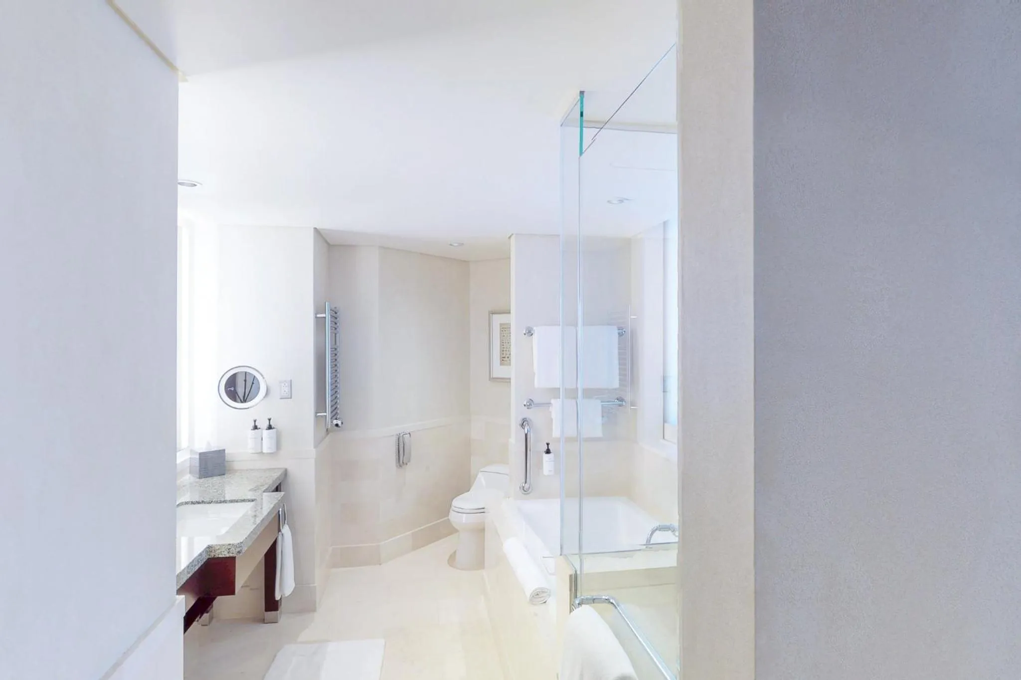 Photo of the whole room in InterContinental Boston by IHG