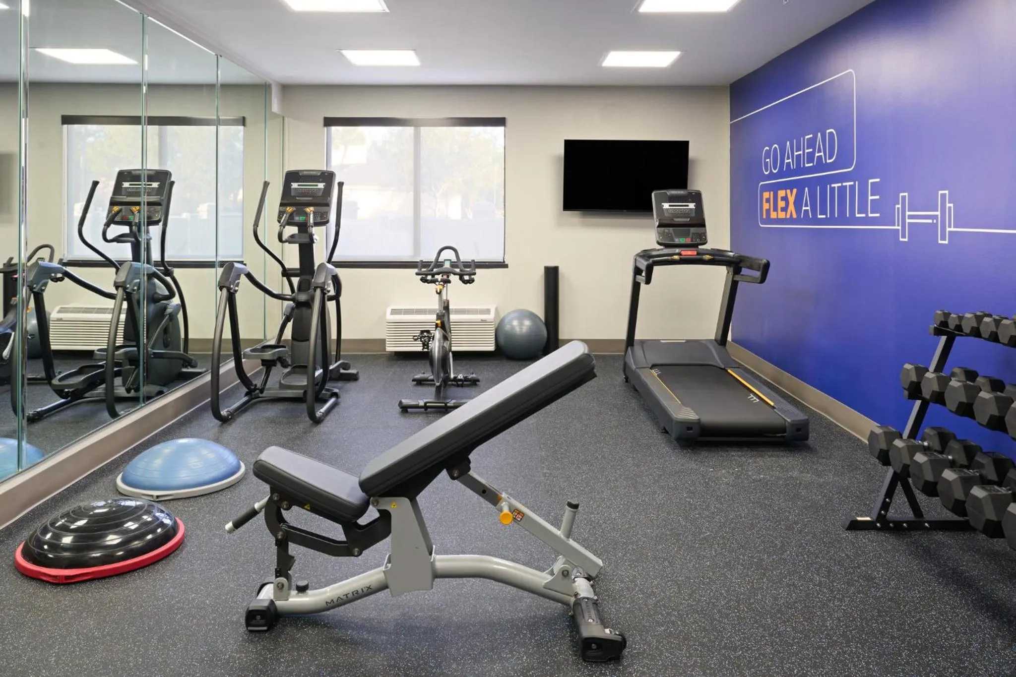 Fitness centre/facilities in Holiday Inn Express Hotel & Suites Kendall East-Miami by IHG