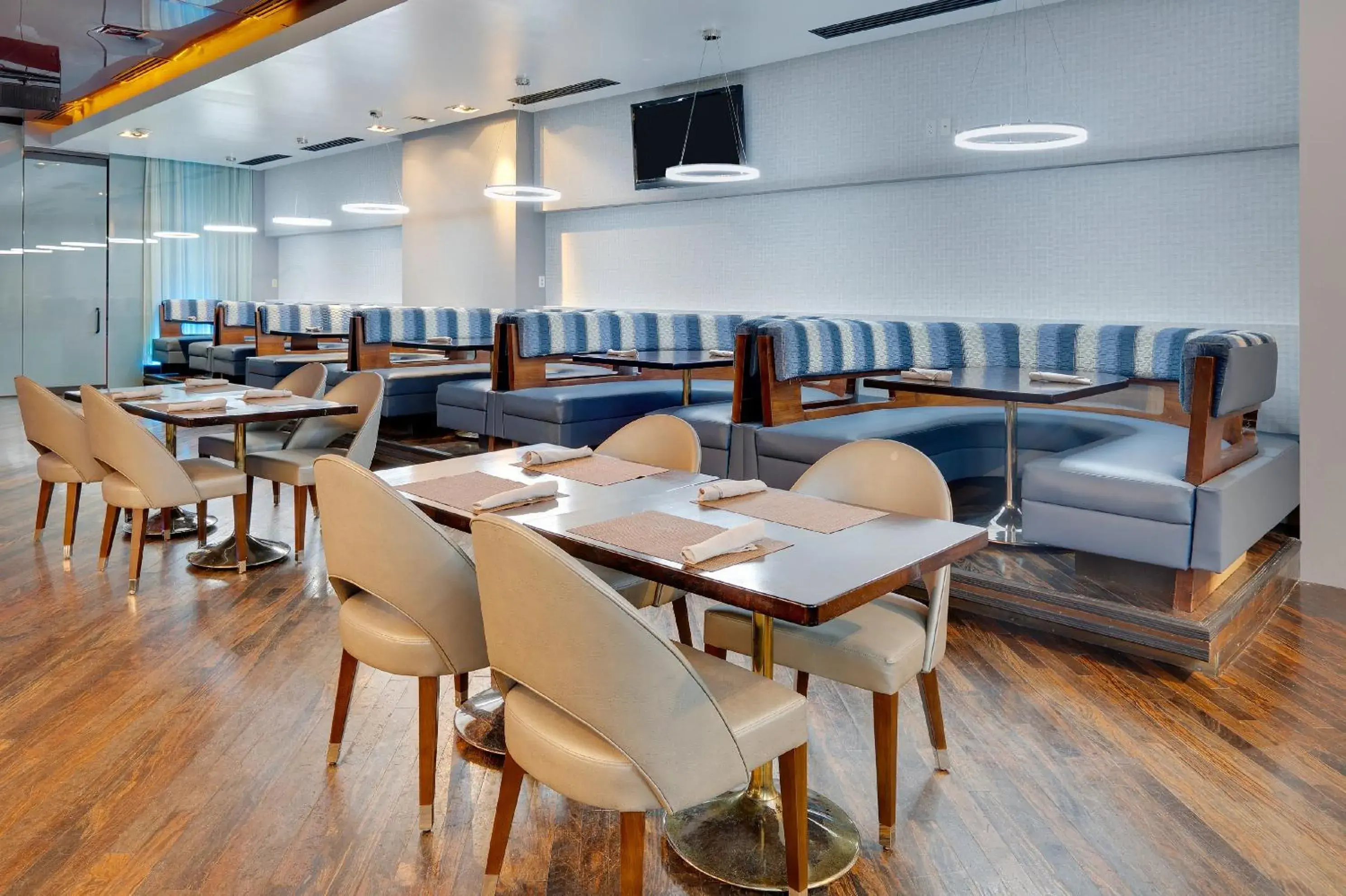 Restaurant/places to eat in Crowne Plaza Dallas Downtown by IHG Restaurant/places to eat in Crowne Plaza Dallas Downtown by IHG