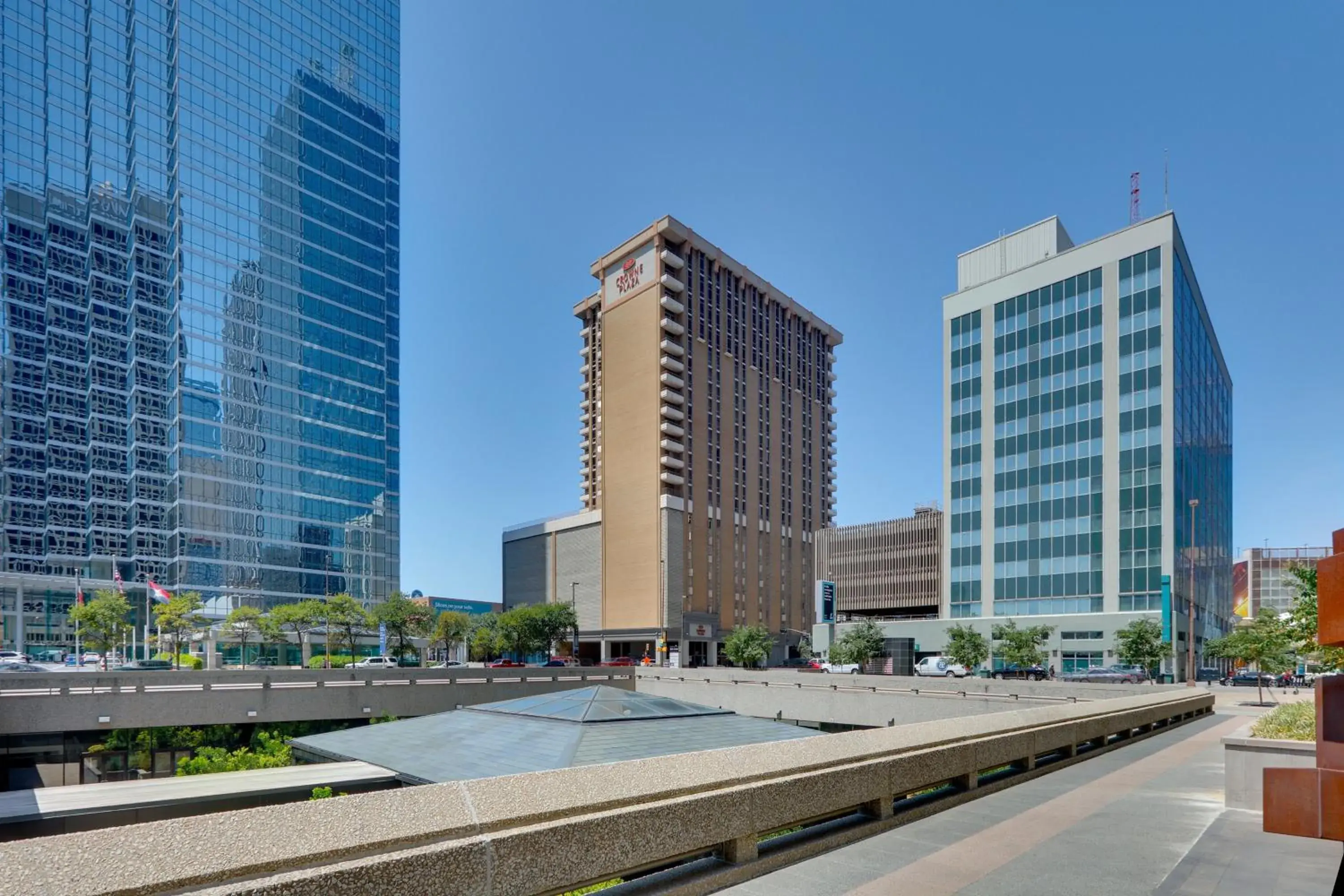 Property building in Crowne Plaza Dallas Downtown by IHG Property building in Crowne Plaza Dallas Downtown by IHG
