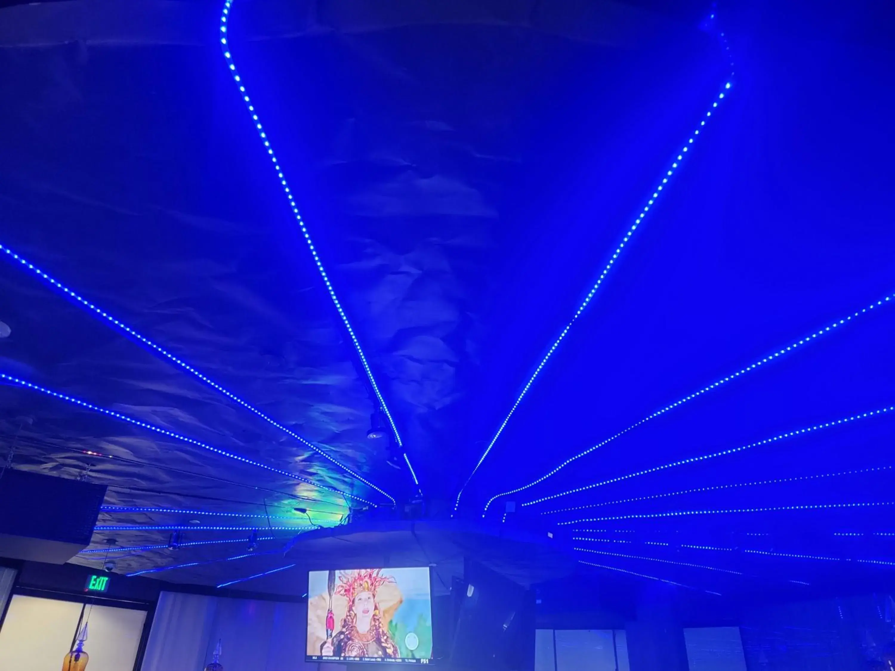 Lounge or bar in Crowne Plaza Dallas Downtown by IHG Lounge or bar in Crowne Plaza Dallas Downtown by IHG