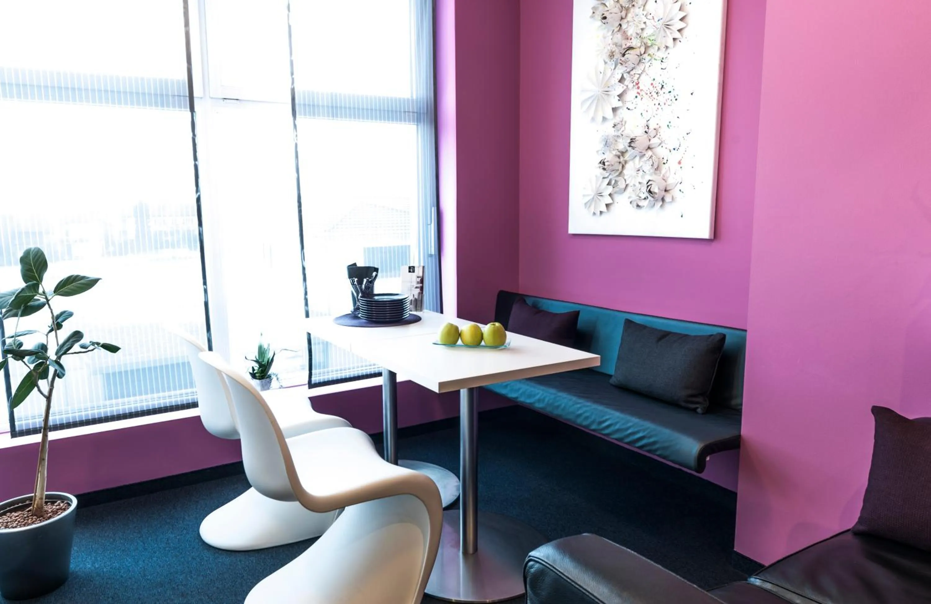 Communal lounge/ TV room in Sky Design Motel