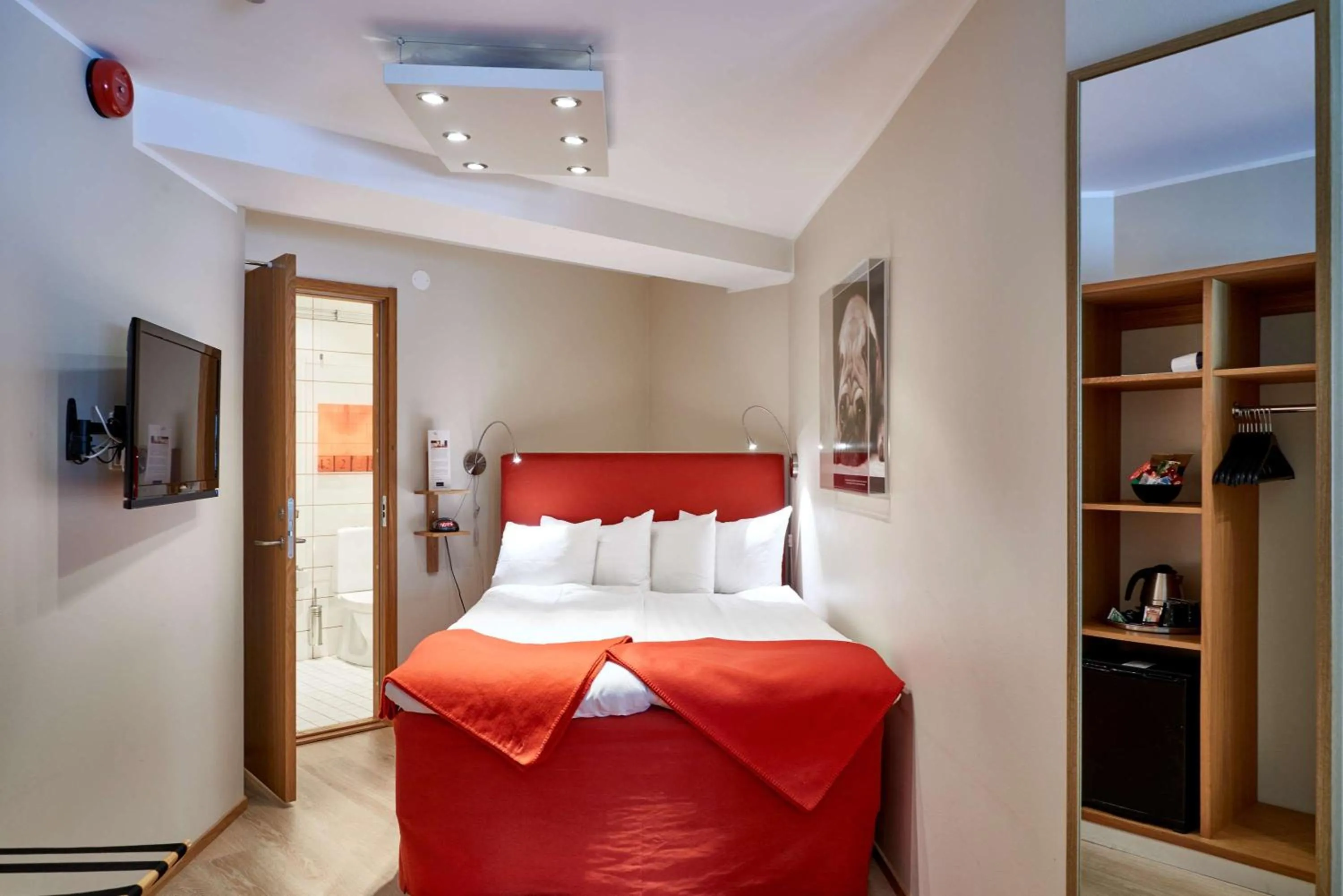 Photo of the whole room, Bed in Hotell Stadsparken